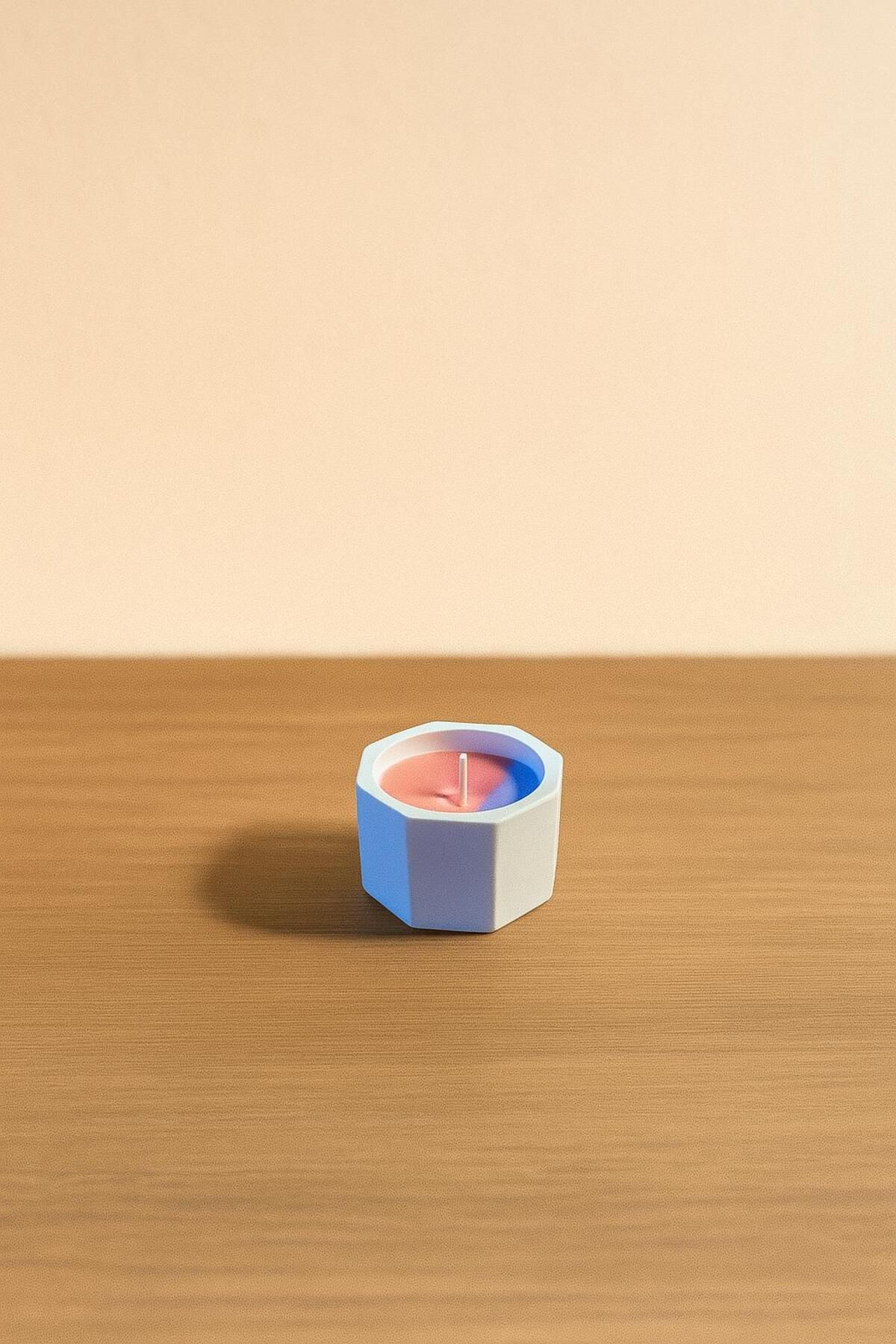 IDLE BEAR Geometrik Beton Saksı Formunda 3'lü Renkli El Yapımı Mum – Sarı, Mavi, Pembe