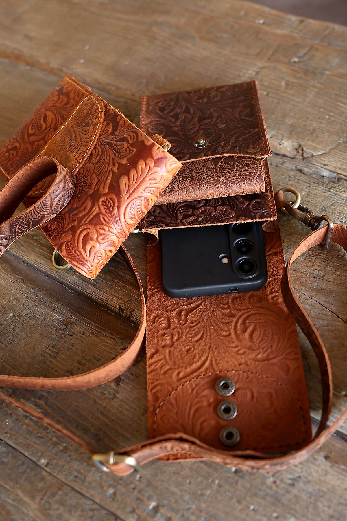 Wild West Crafted Kanguru Çapraz Çanta