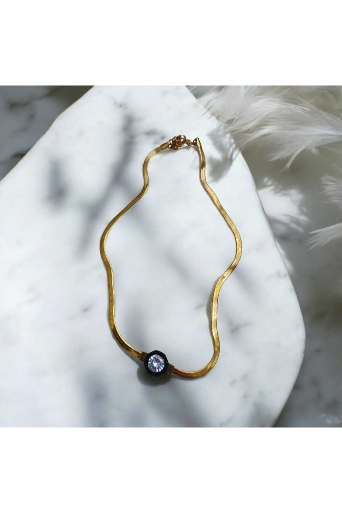 ekacsessories Altın Renkli İtalyan Zincir Siyah Taş Detaylı Çelik Kolye