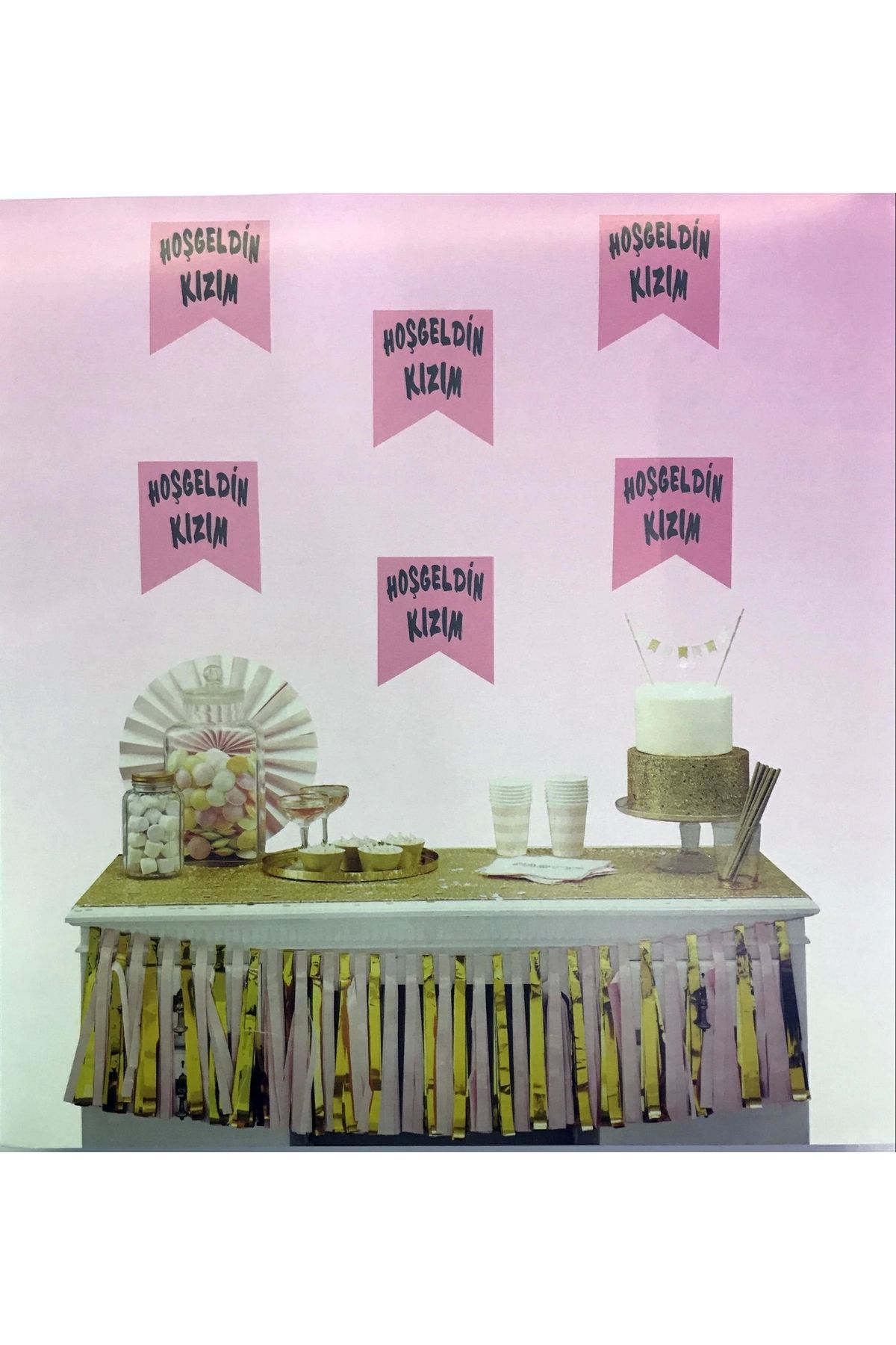 No8 Home Pembe Üzeri Gümüş Renk Hoşgeldin Kızım Bayrak Süs