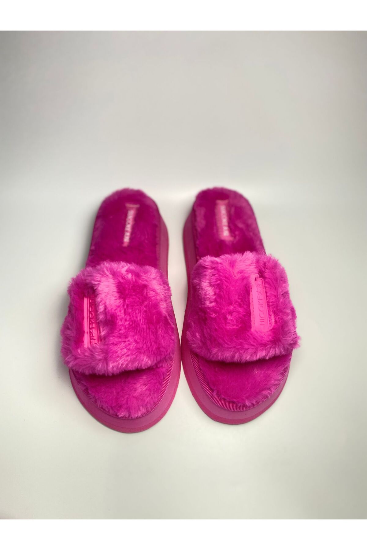 erta Kadın Şık Peluş Pembe Desenli Terlik