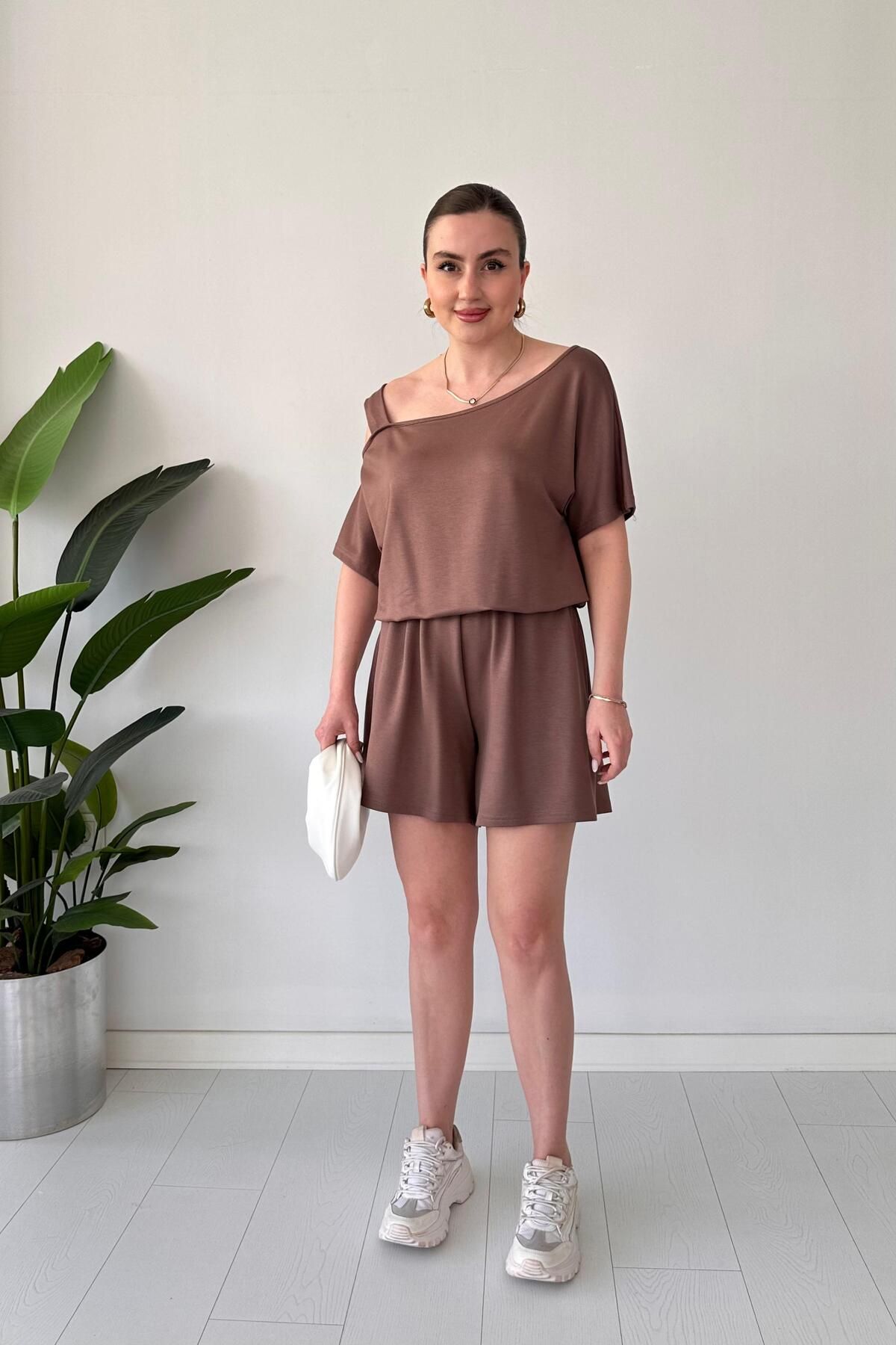 MaziButik Omuz Bantlı Şort Tulum Kahve