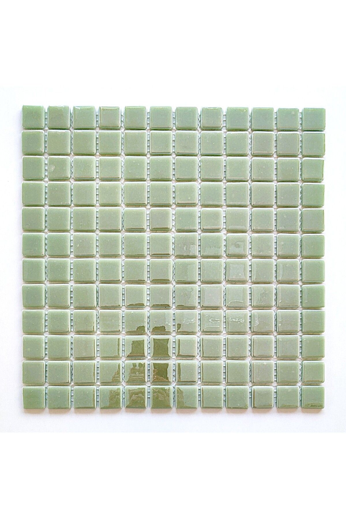 MozaiKristaL Hobi ve Sanatsal çalışmalar için Cam Mozaik. Mozaik ölçüsü: 25x25mm. File Karo ölçüsü: 31,5x31,5cm.