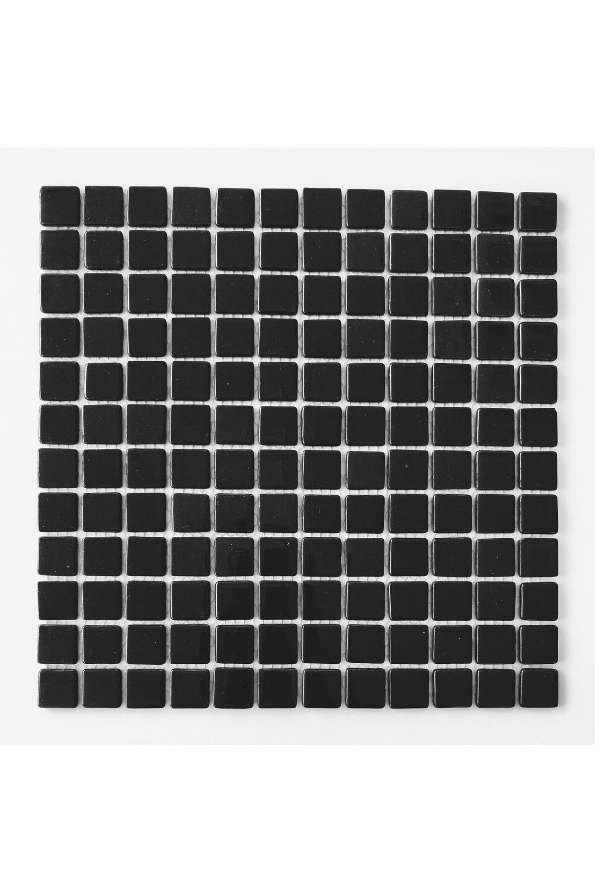 MozaiKristaL Hobi ve Sanatsal çalışmalar için Cam Mozaik. Mozaik ölçüsü: 25x25mm. File Karo ölçüsü: 31,5x31,5cm.