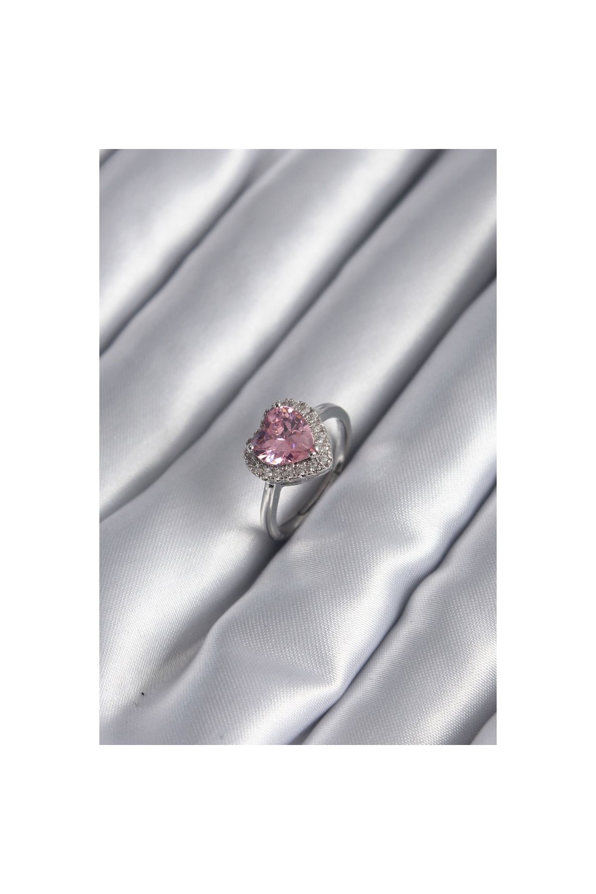 maarketim Pirinç Gümüş Renk Pembe Zirkon Taş Kalp Charm Model Kadın Yüzük