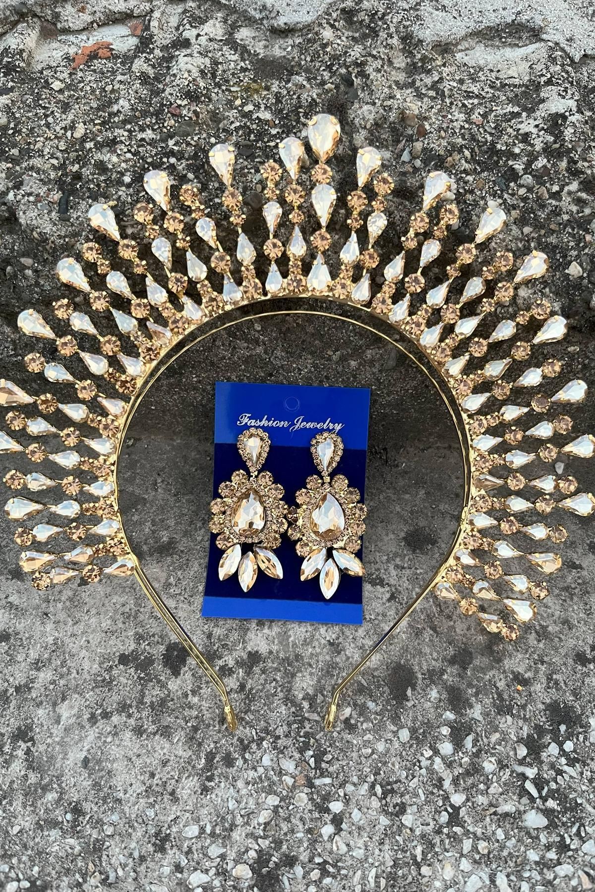 Hobigram Michaelle Gold Gelin Kına Tacı Özel Gün Aksesuar Kadın Taç Ve Üç Mekik Küpe Takımı