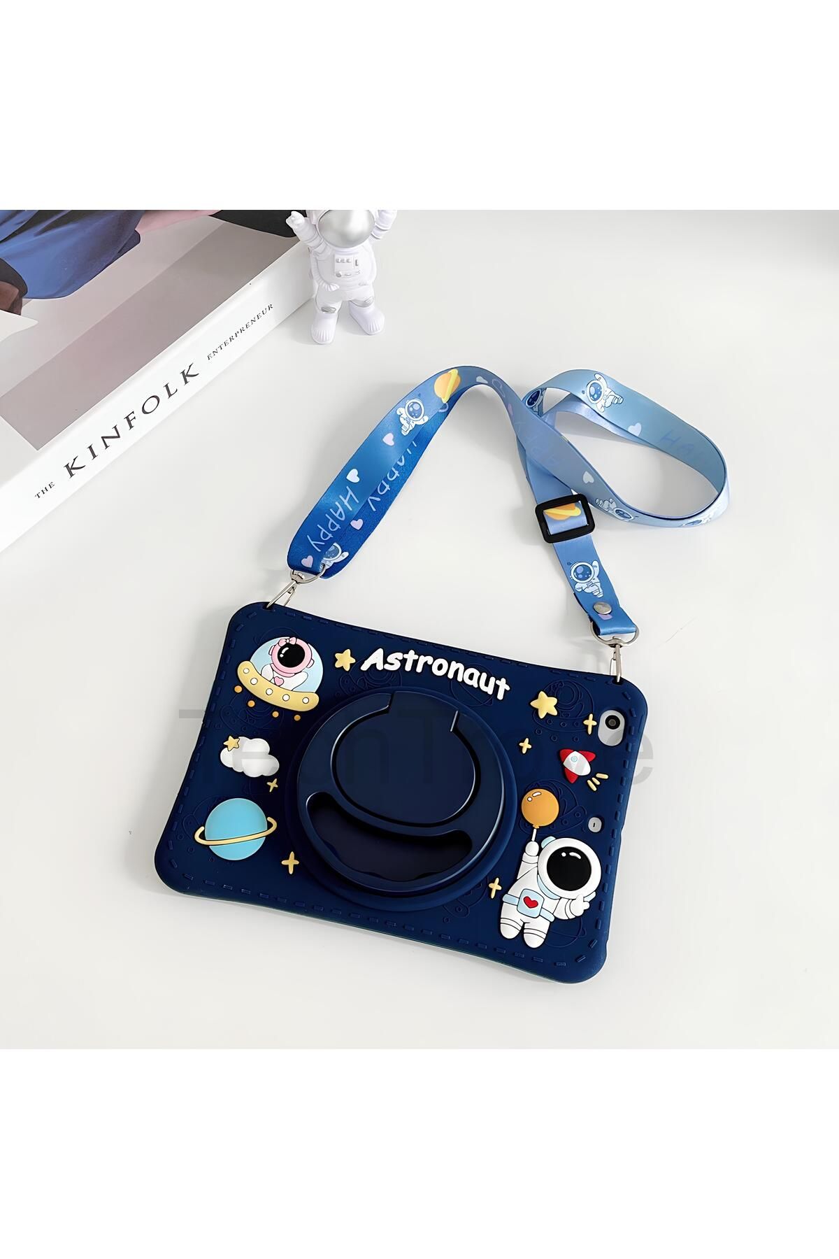 TechTrove Galaxy Tab S6 Lite P610 Kılıf Stand Olabilen Askılı Sevimli Astronot Figürlü Tablet Kılıfı