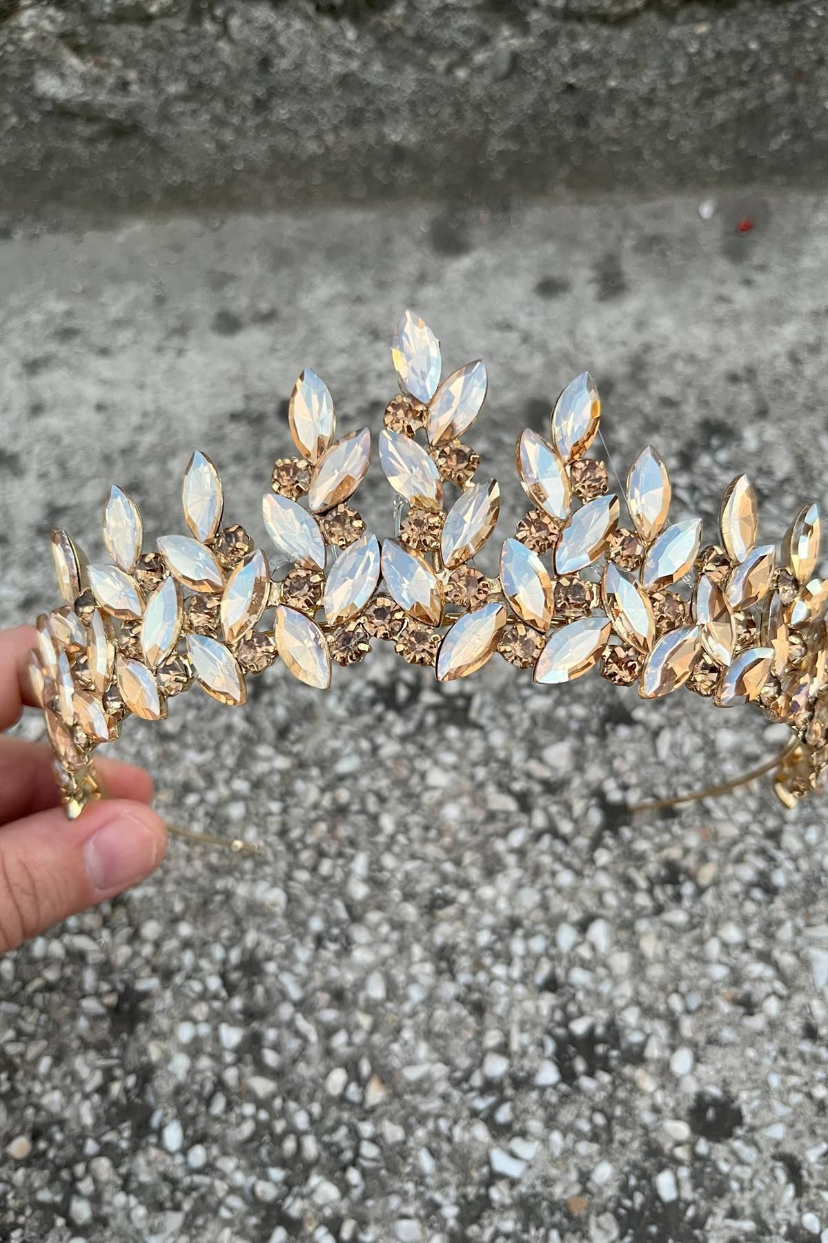 Hobigram Regina Gold Gelin Kına Tacı Özel Gün Aksesuar Kadın Taç Saç Aksesuarı