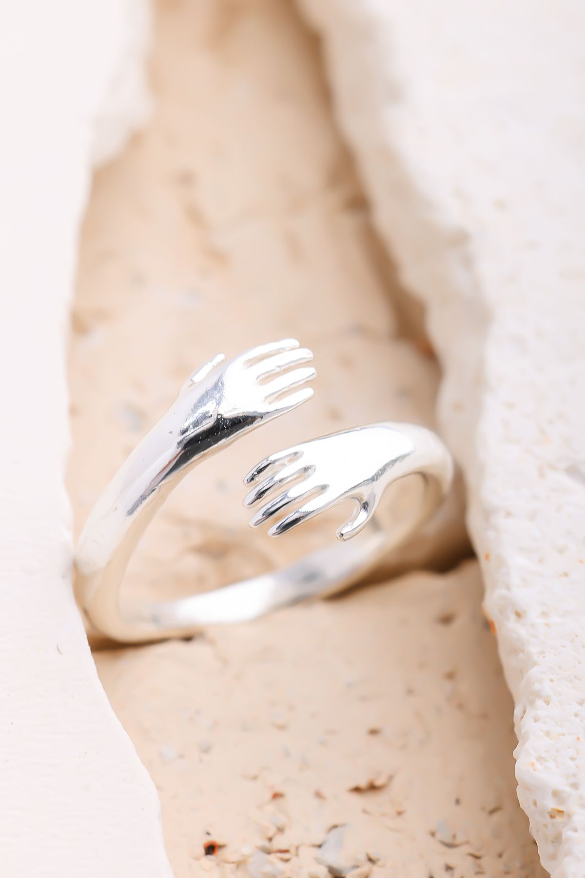 Lucente Jewellery Özel Hediye Kutulu Sarılan Eller 925 Ayar Gümüş Kaplama Ayarlanabilir Yüzük