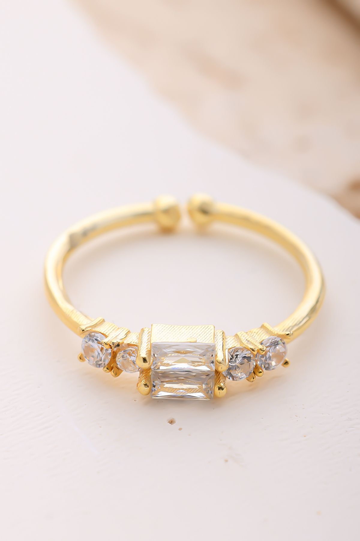 Lucente Jewellery Özel Hediye Kutulu Baget Taşlı Gümüş Altın Kaplama Ayarlanabilir Yüzük