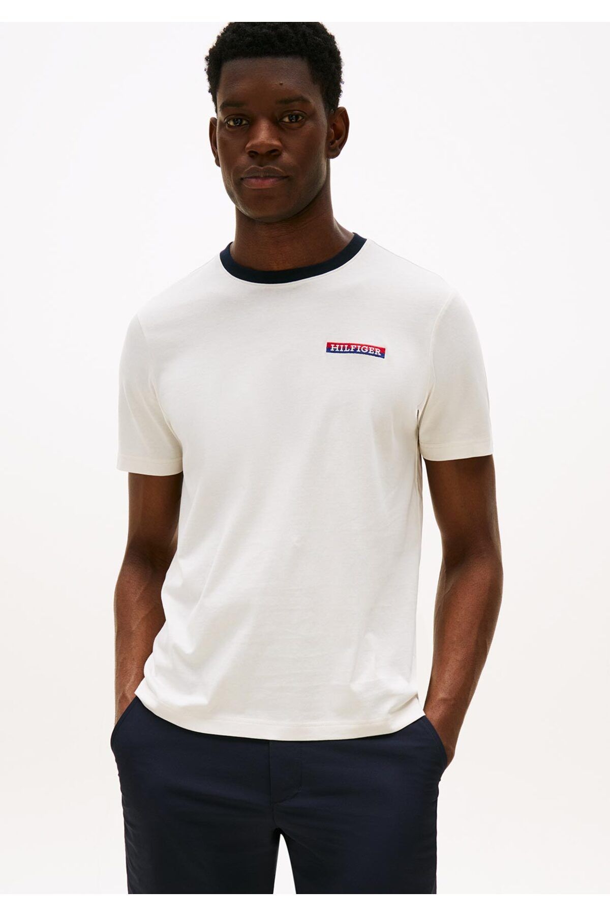 Tommy Hilfiger Erkek Kısa Kol Bisiklet Yaka Tommy Hilfiger Yazı Desen Slim Fit Beyaz T-Shirt MW0MW39361-Z00