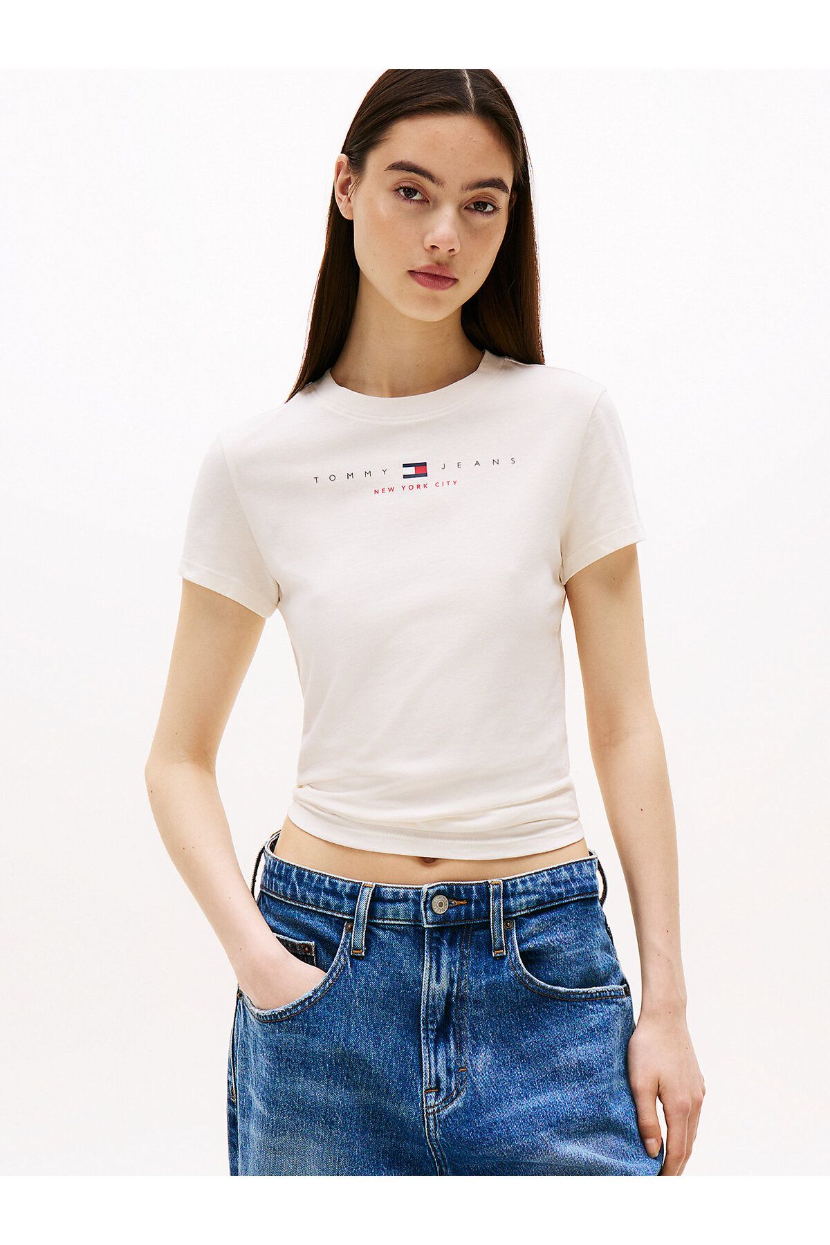 Tommy Hilfiger Linear Logo Slim T-Shirt