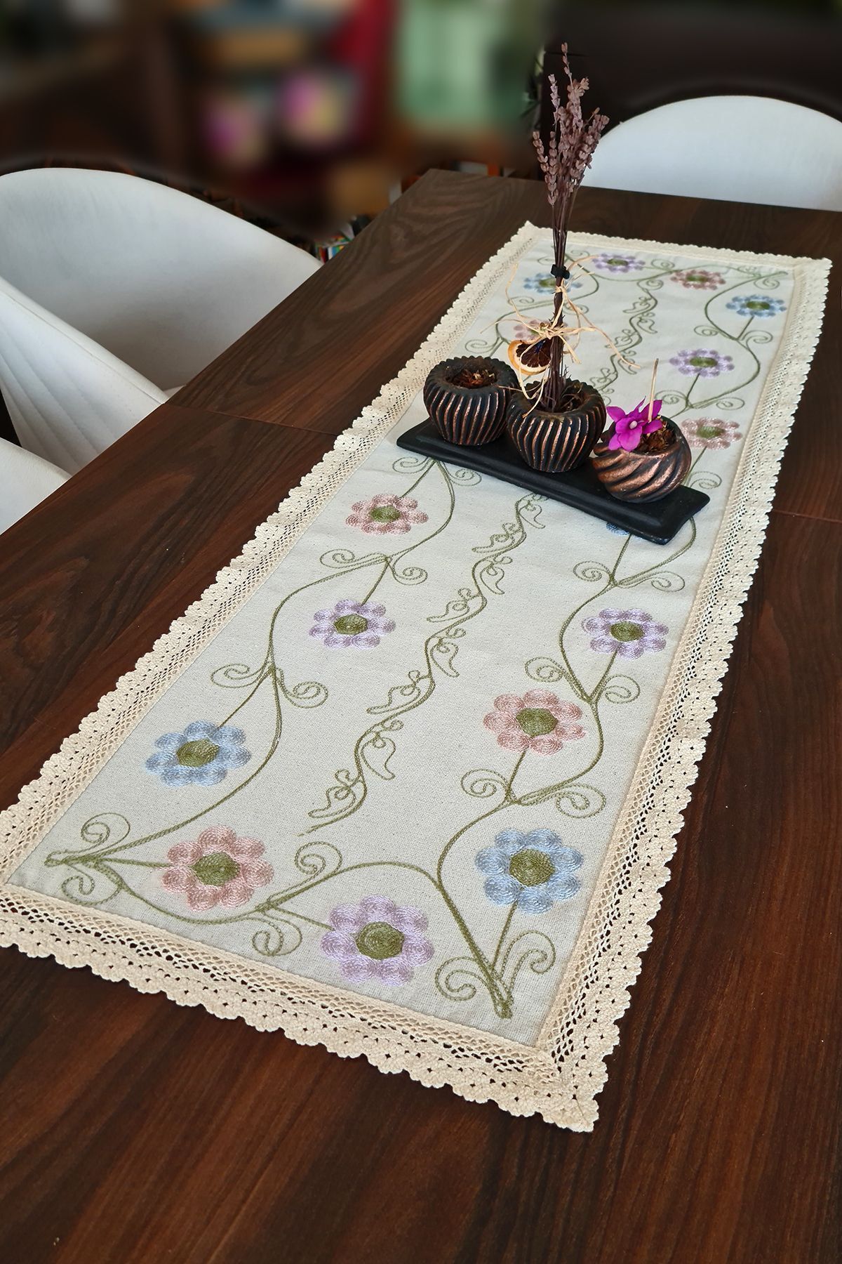 Elioure Renkli Dantel ve Nakış İşlemeli Otantik Buldan İşi Keten Runner