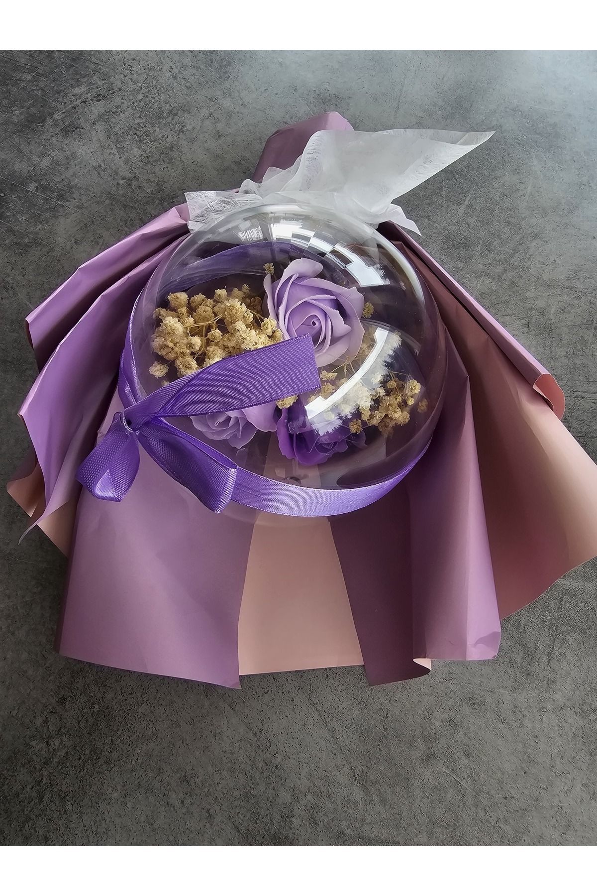 Elioure Mor renkli gül ve balon hediye kutusu, sevgi dolu özel günler için ideal seçim