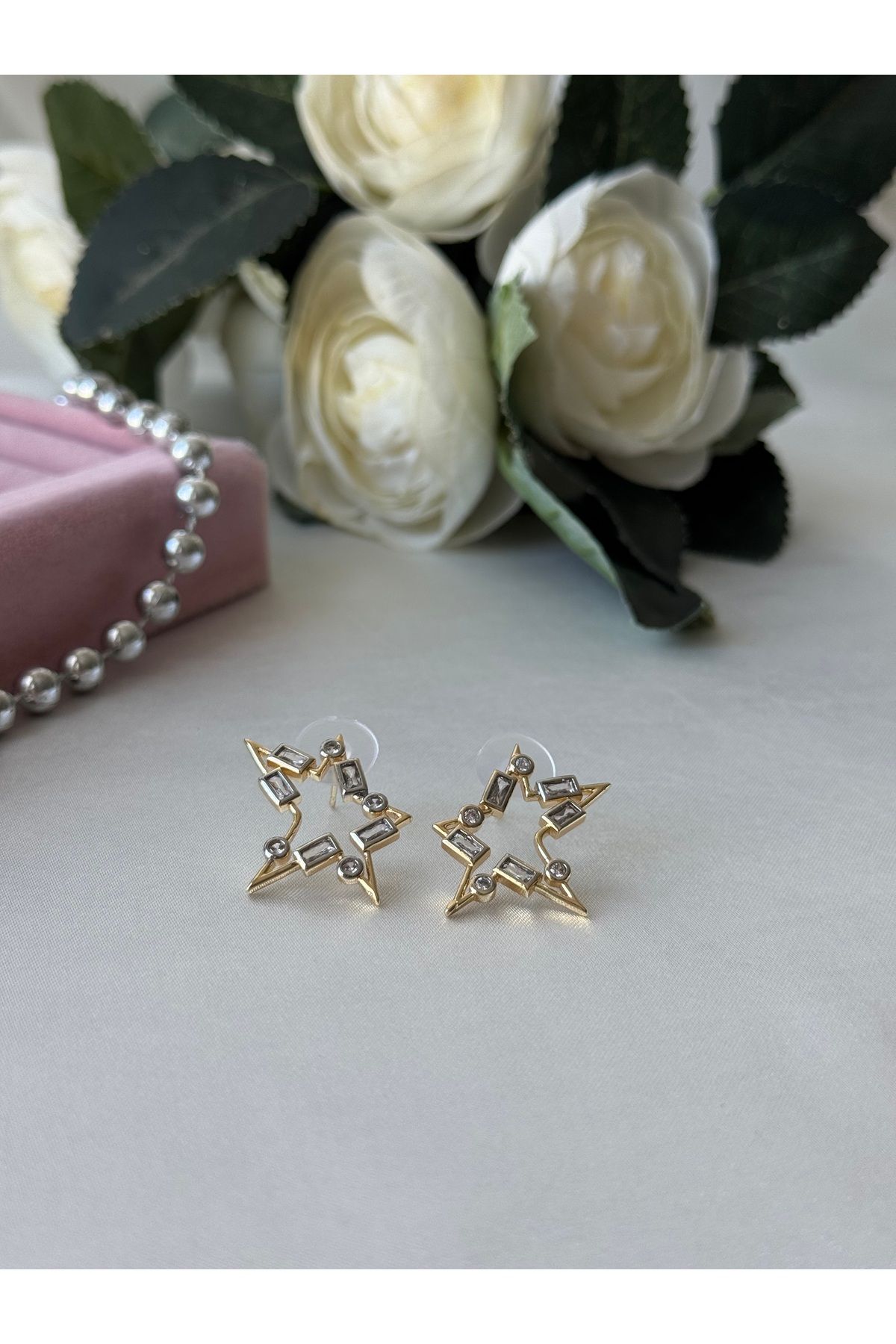 JEWELRY Özel Seri Altın Renkli Yıldız Tasarım Model Zirkon Taşlı Tasarım Model Rodyum Kaplama VIP Küpe