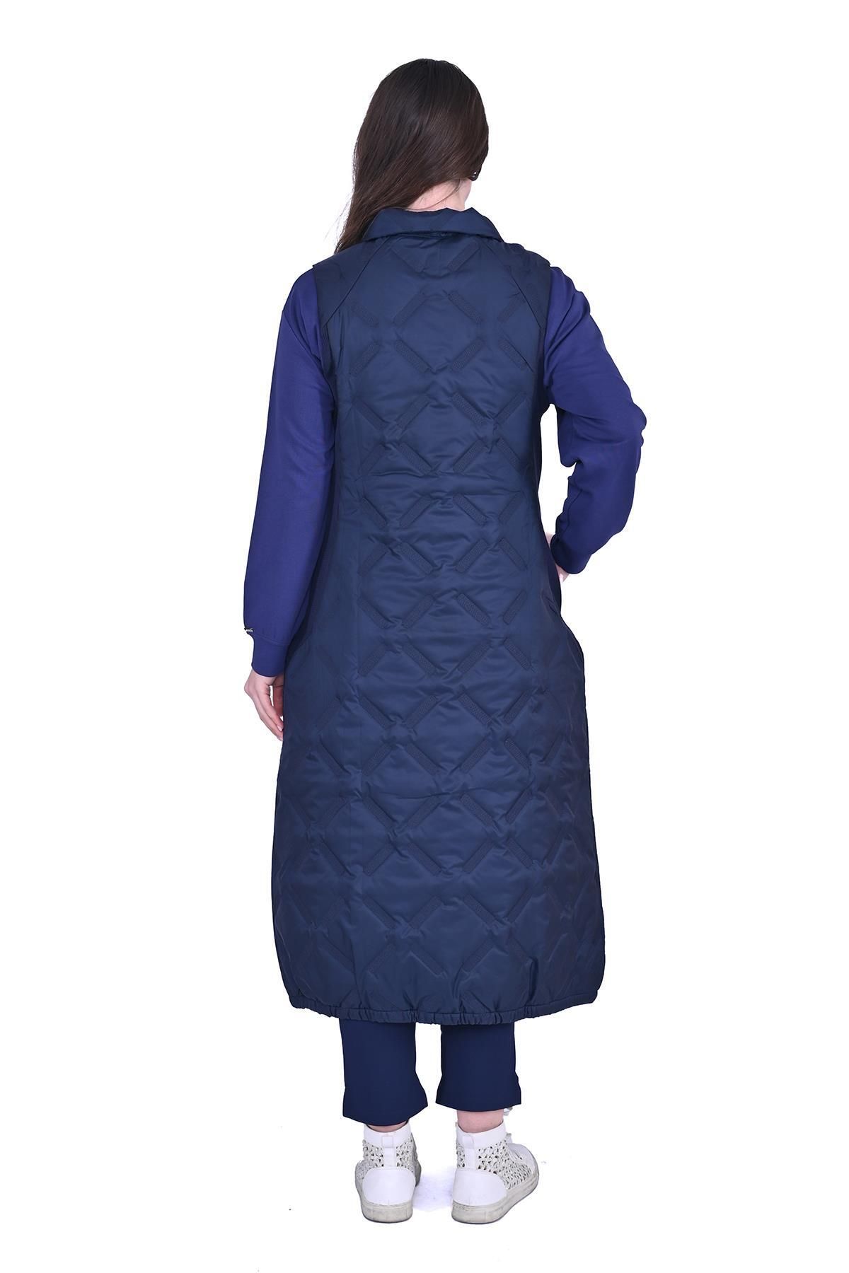 Invee-Propeller Quilted Vest Navy Blue 3