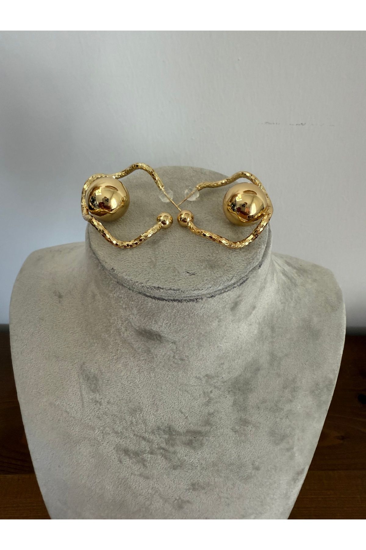 Zenara Accessories gold çelik küpe