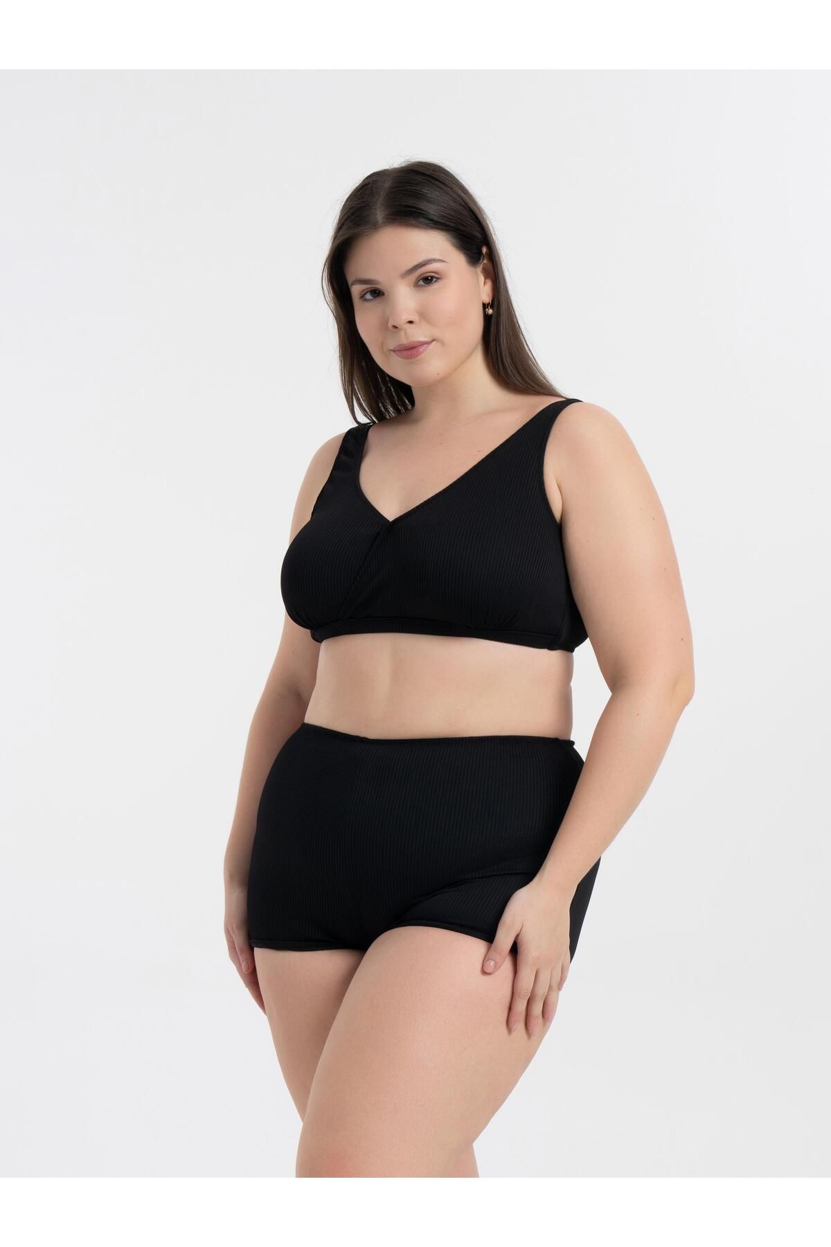 AQUAVİVA Kadın Siyah Fitilli Büyük Beden Quinn Kruvaze Detaylı Toparlayıcı Şortlu Bikini Takımı