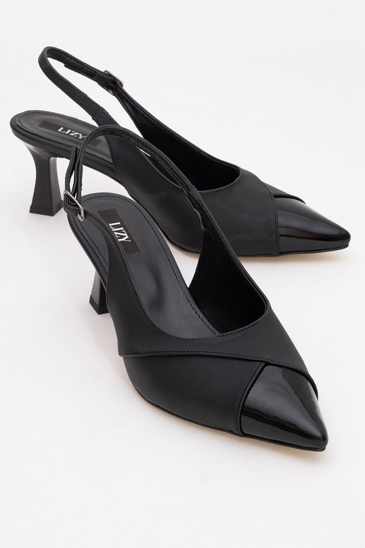 Lizy Shoes Burun Detaylı Topuklu Ayakkabı