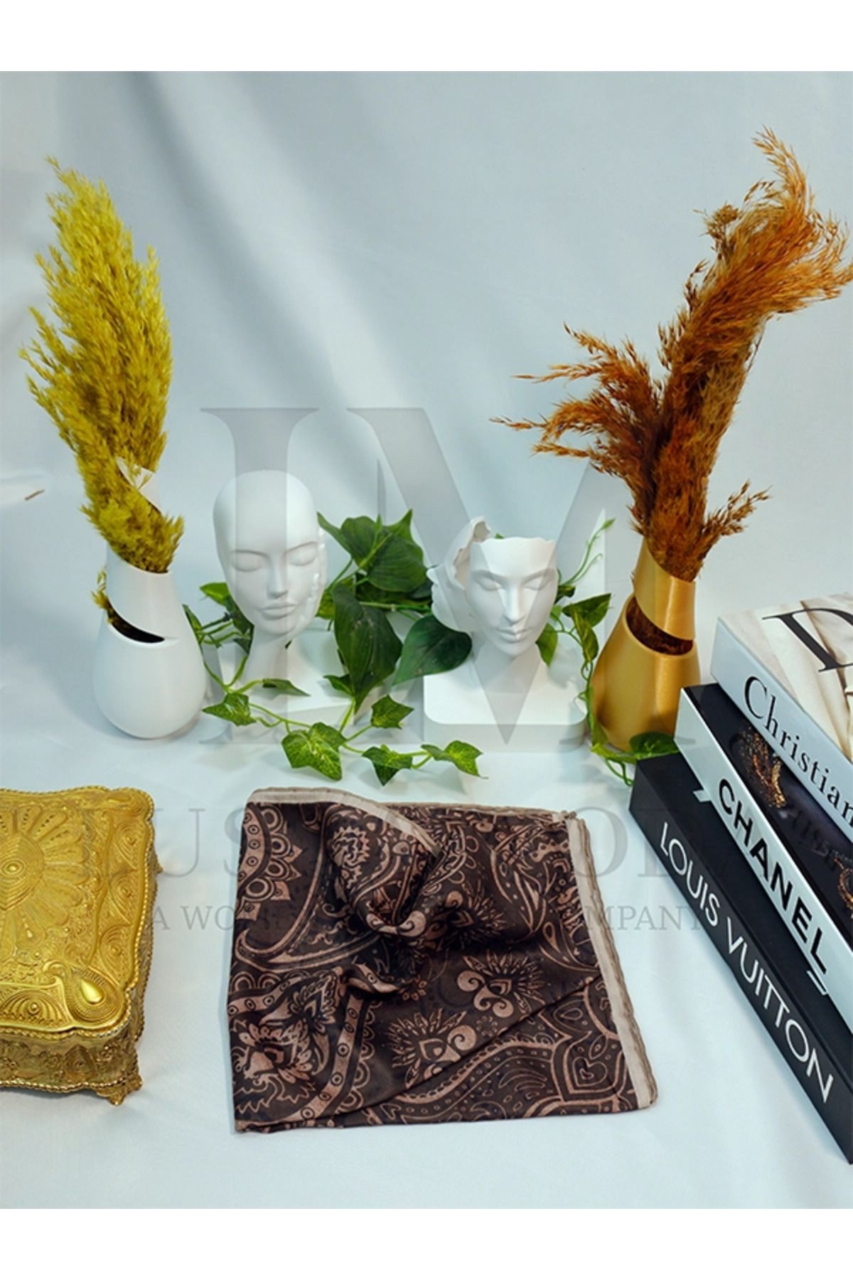 LUSSAMODA SOFT PAMUKLU DESENLİ EL DİKİŞ EŞARP