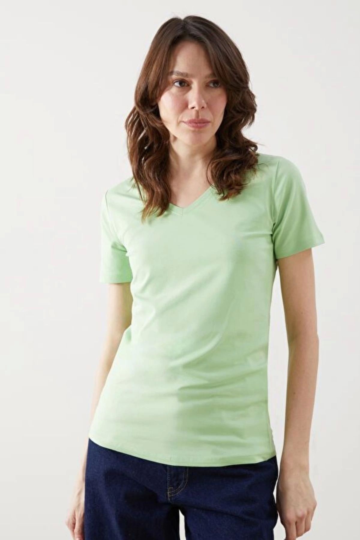 Tam12den Home Kadın V Yaka Basic Pamuklu T-Shirt Açık Yeşil