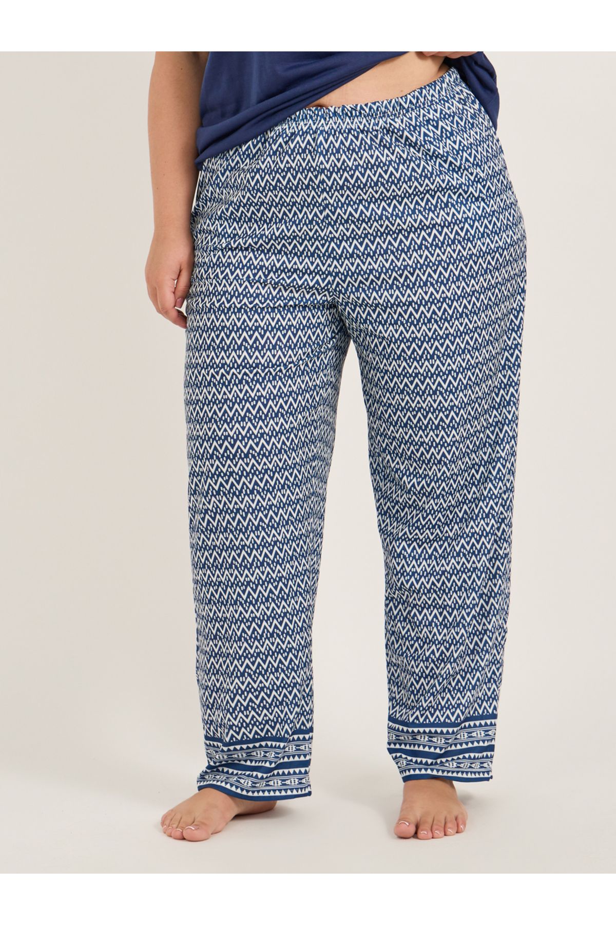 Styli-Plus Size Calm Slogan Print T-Shirt and Aztec Print Pyjama Set 4