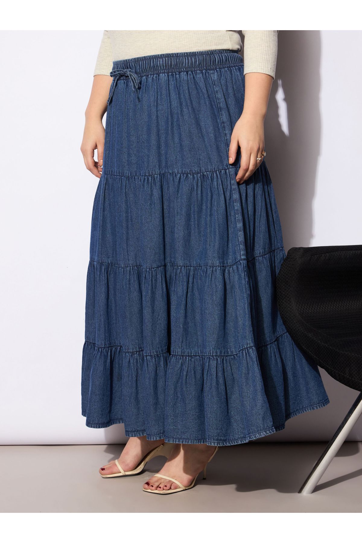 Sassafras By Styli-Plus Size A-Line Tiered Maxi Skirt with Drawstring 3