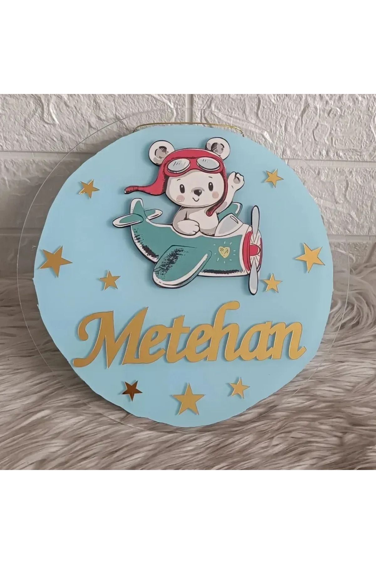 Doğrukan Hediyelik 30 cm uçakta ayıcık figürlü pleksi yenidoğan çocuk odası kapı süsü
