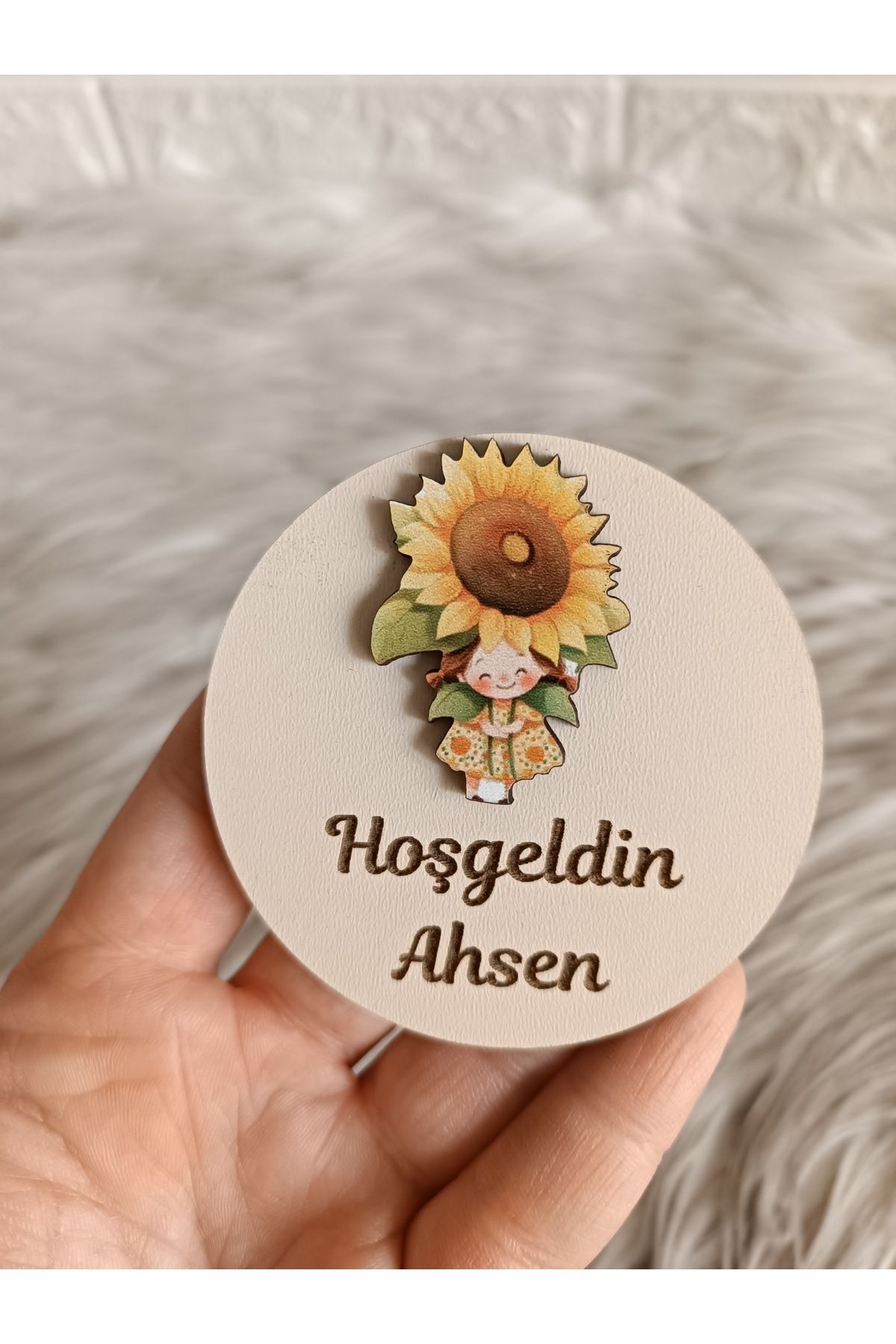 Doğrukan Hediyelik Ay çiçekli kız figürlü ahşap taban yenidoğan doğum günü magnet hediyelik (10 adet)