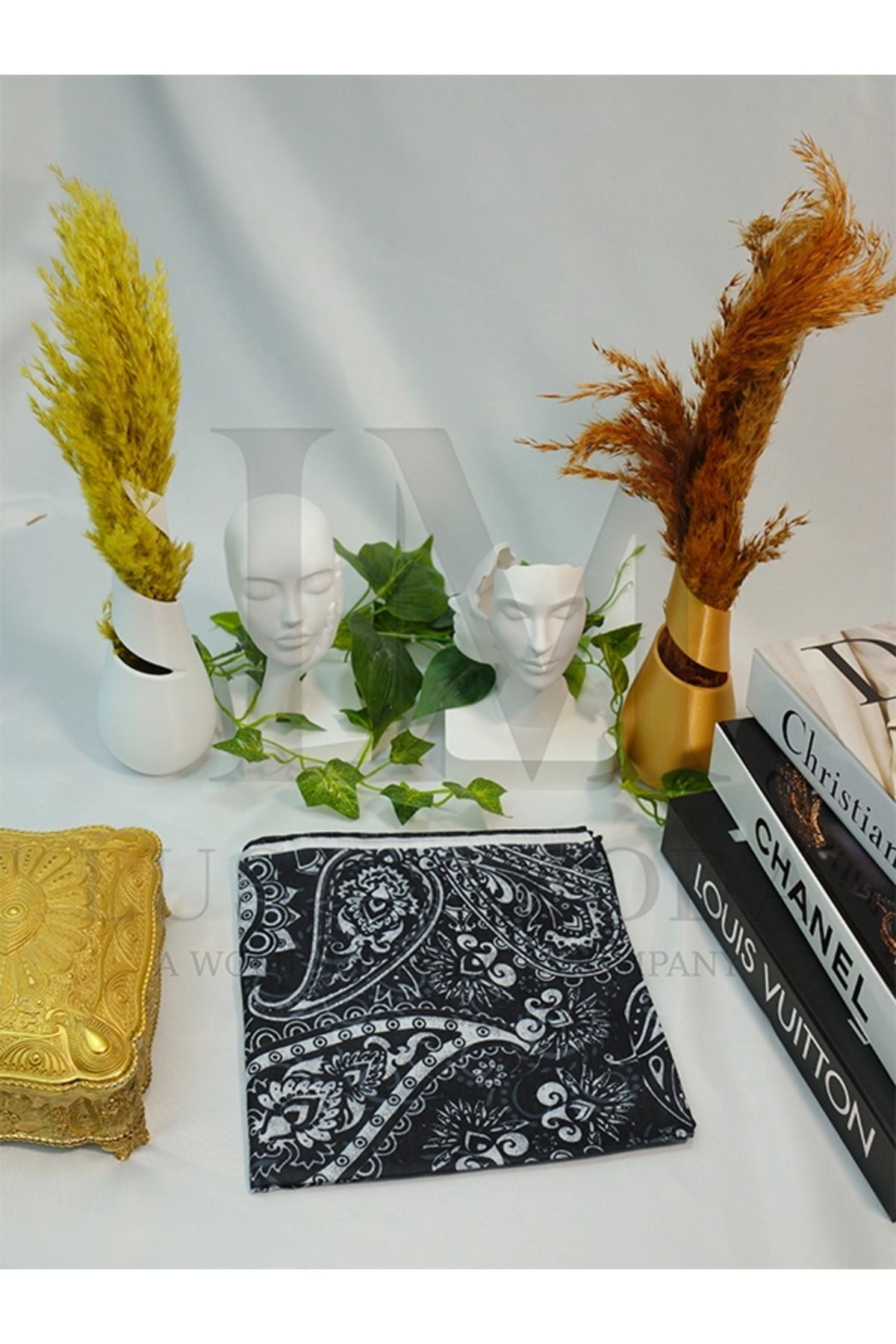 LUSSAMODA SOFT PAMUKLU DESENLİ EL DİKİŞ EŞARP