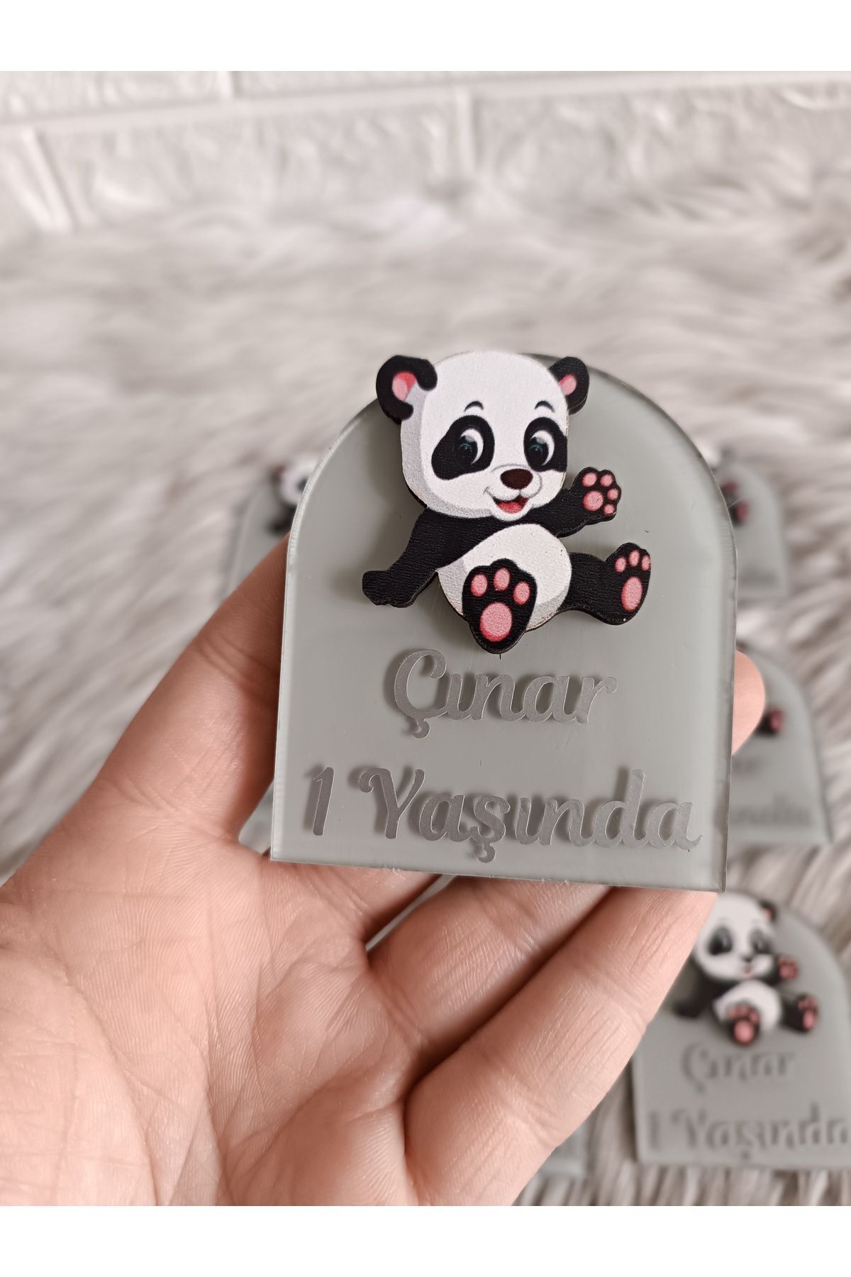 Doğrukan Hediyelik Panda figürlü pencere şeklinde pleksili yenidoğan doğum günü magnet hediyelik(10 adet)