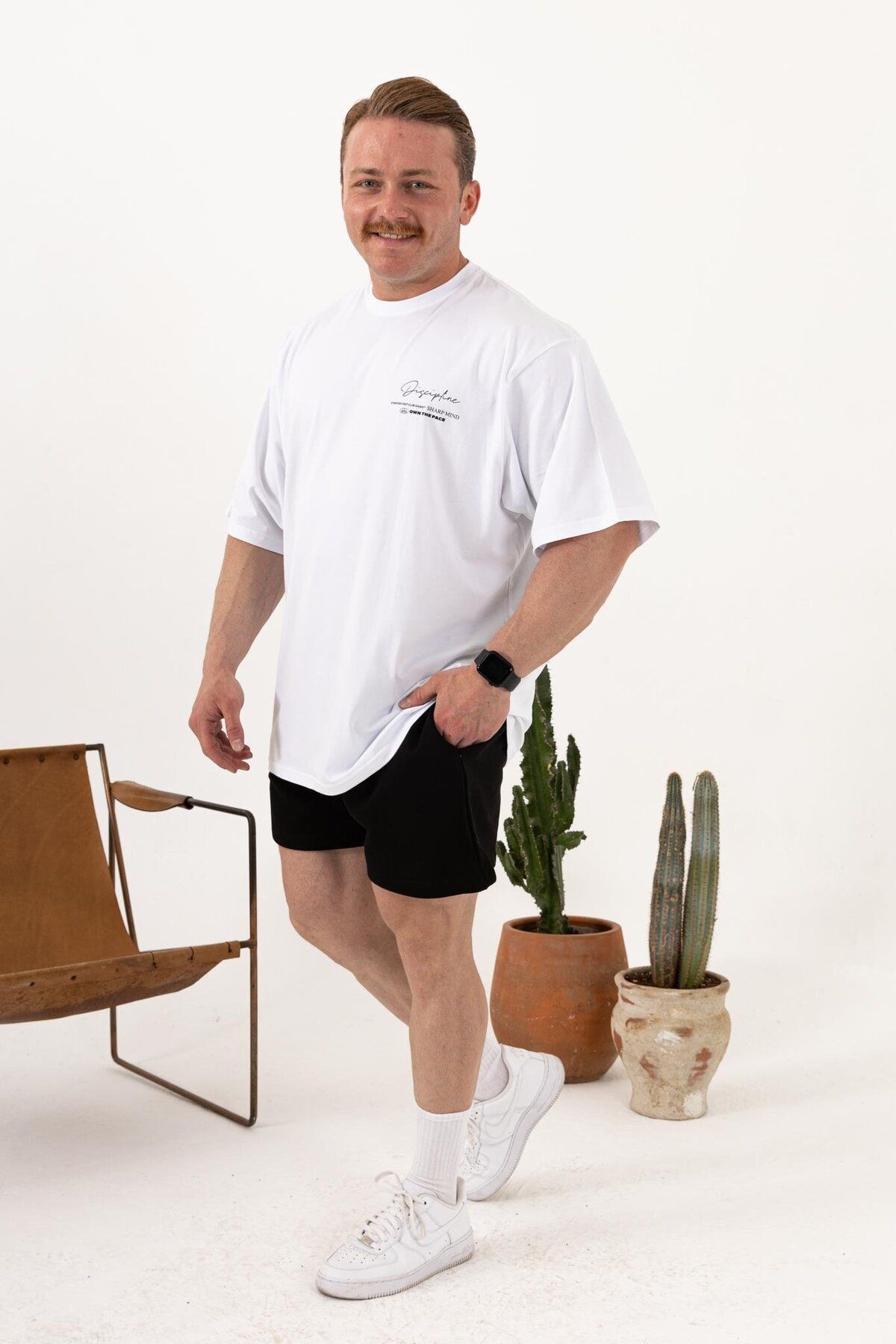 QUİCKPREP Oversize Beyaz T-Shirt – Erkek Günlük Spor Stil (Discipline Baskılı)