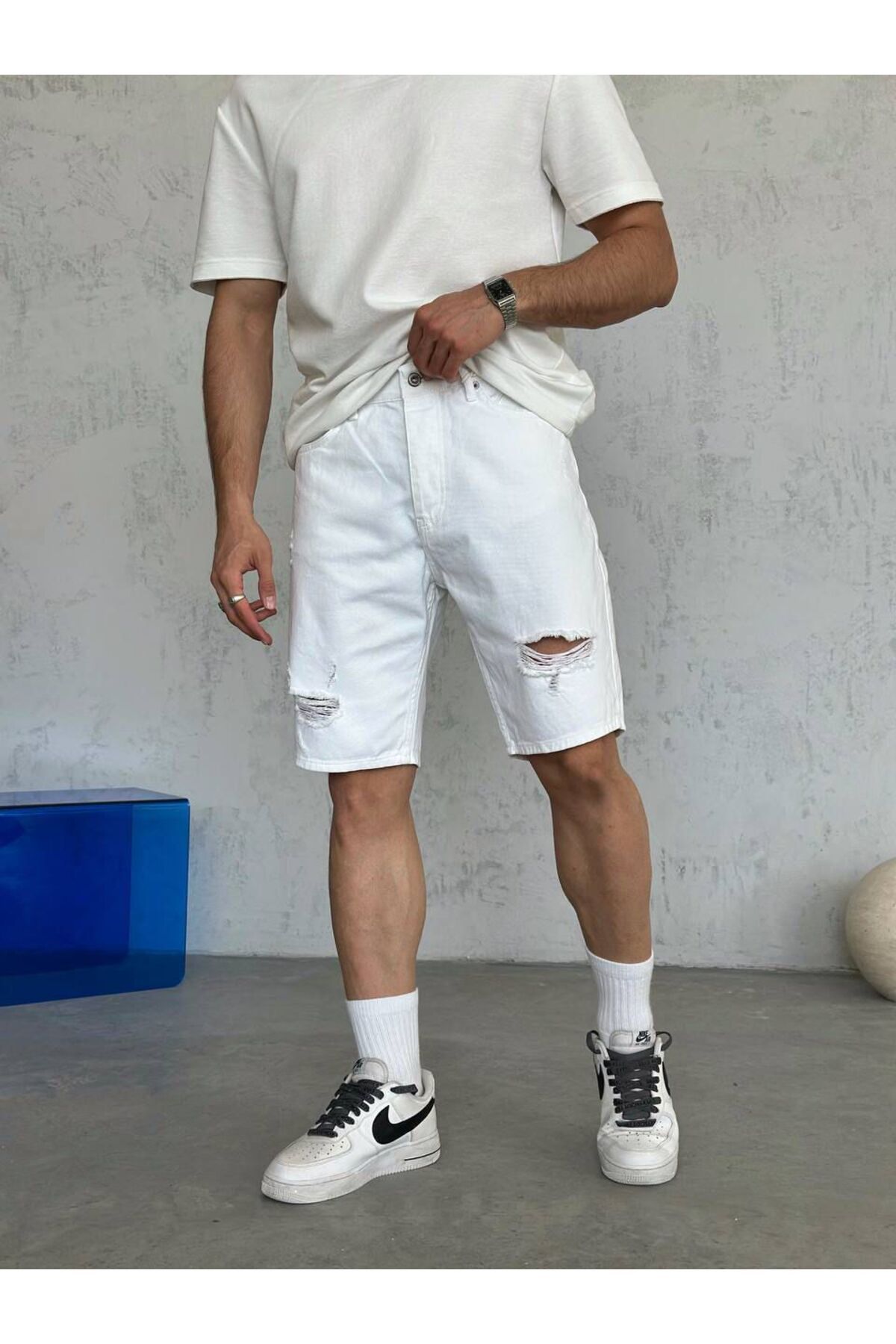 BY FAS MAN Erkek Beyaz Yırtık Detaylı Denim Şort – Regular Fit