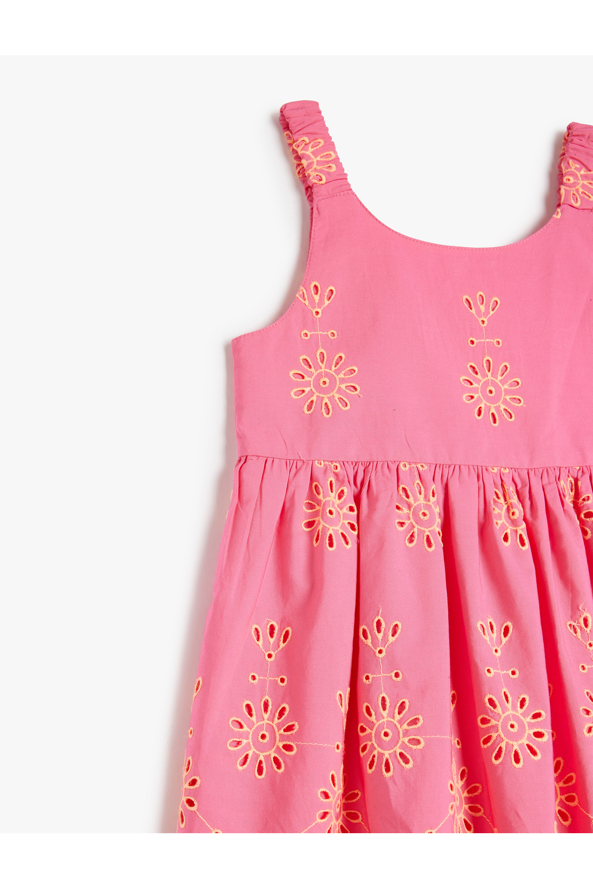 Koton Yuvarlak Yaka Nakış Detaylı Pamuklu Askılı Elbise fotoğrafı 3 (önizleme)