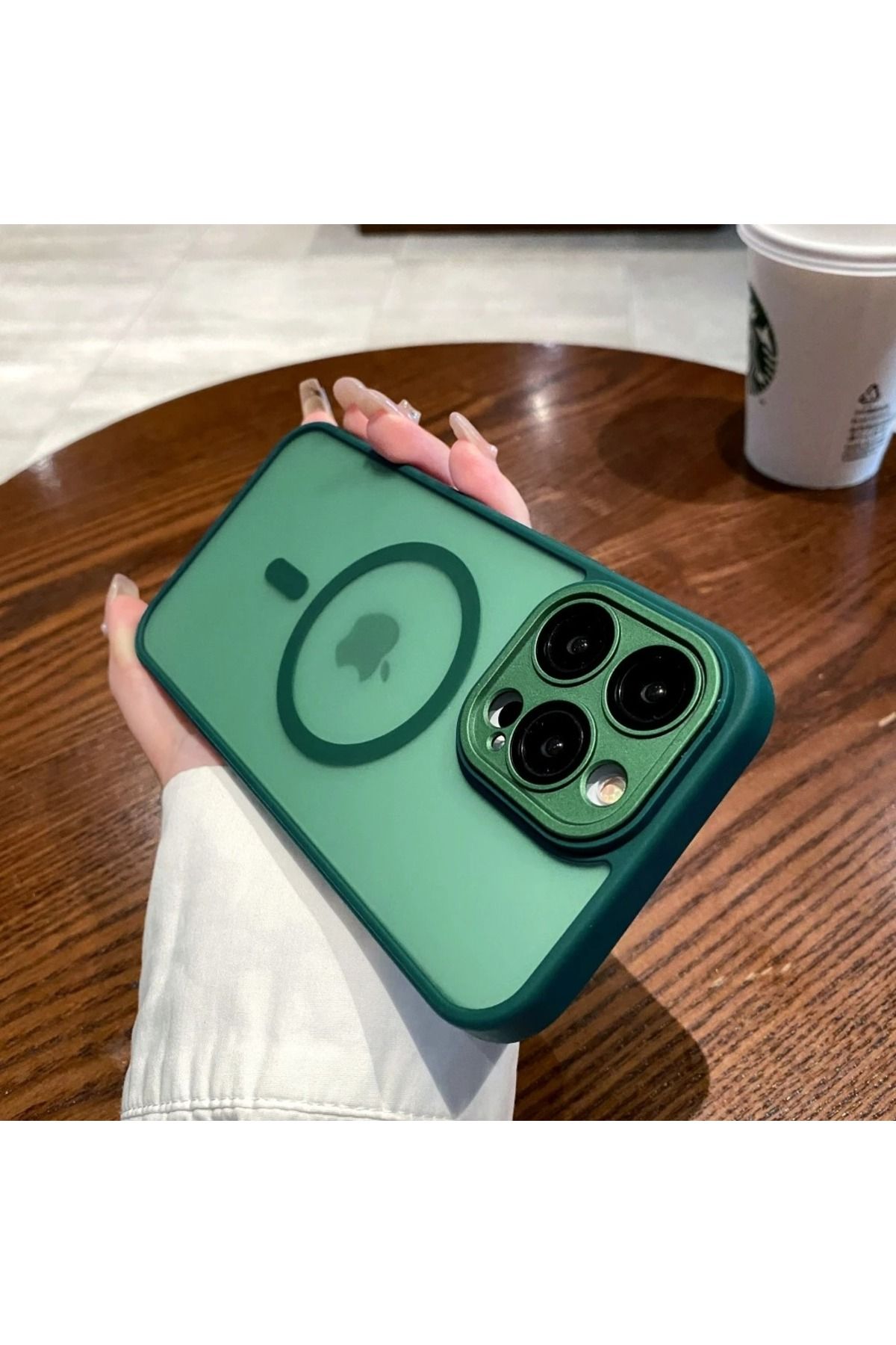 Di Aksesuar iPhone 15 Pro Max Haki Soft Magsafe Kılıf