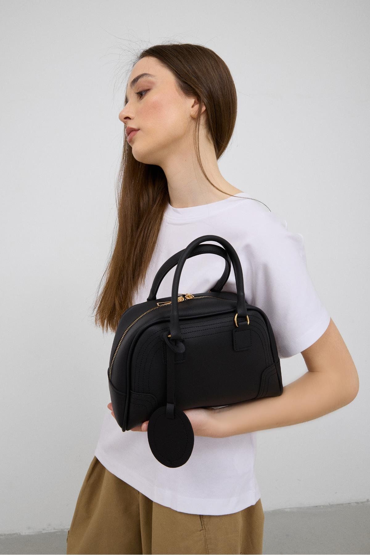Shule Bags Curve Oval El Ve Çapraz Çanta Siyah