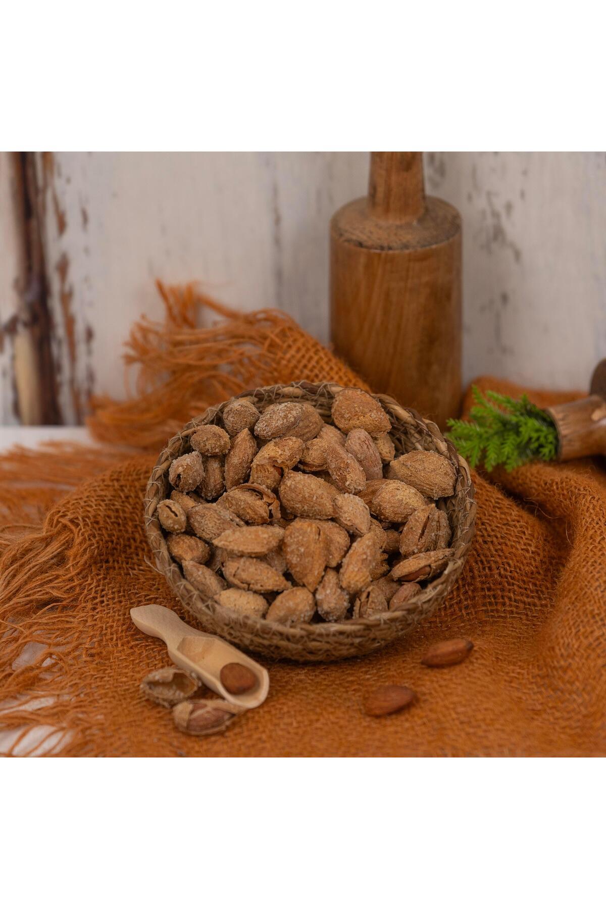 ÜLKÜ KURUYEMİŞ TAZE TUZLU KABUKLU BADEM 250GR