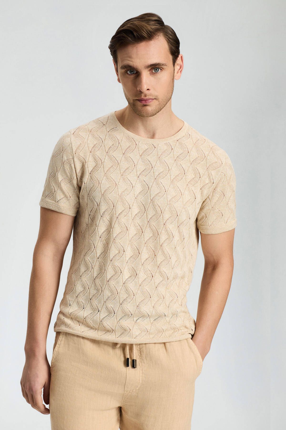 Hemington Keten Pamuk Ajur Desen Bisiklet Yaka Krem Rengi Triko T-Shirt