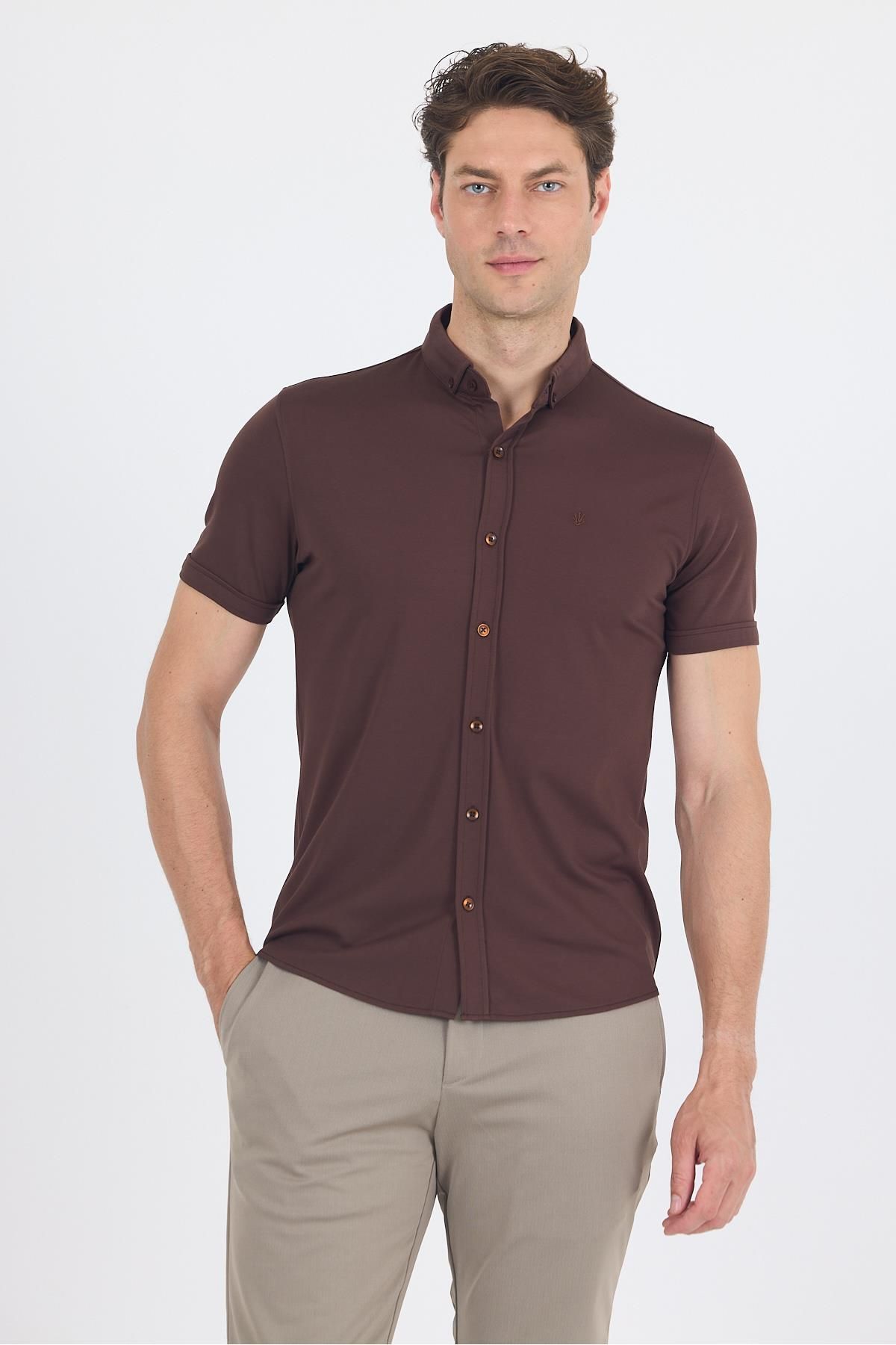 İmza Koyu Kahverengi italyan Düğmeli Yaka Kısa Kol Cepsiz Slim Fit Gömlek 1004250255