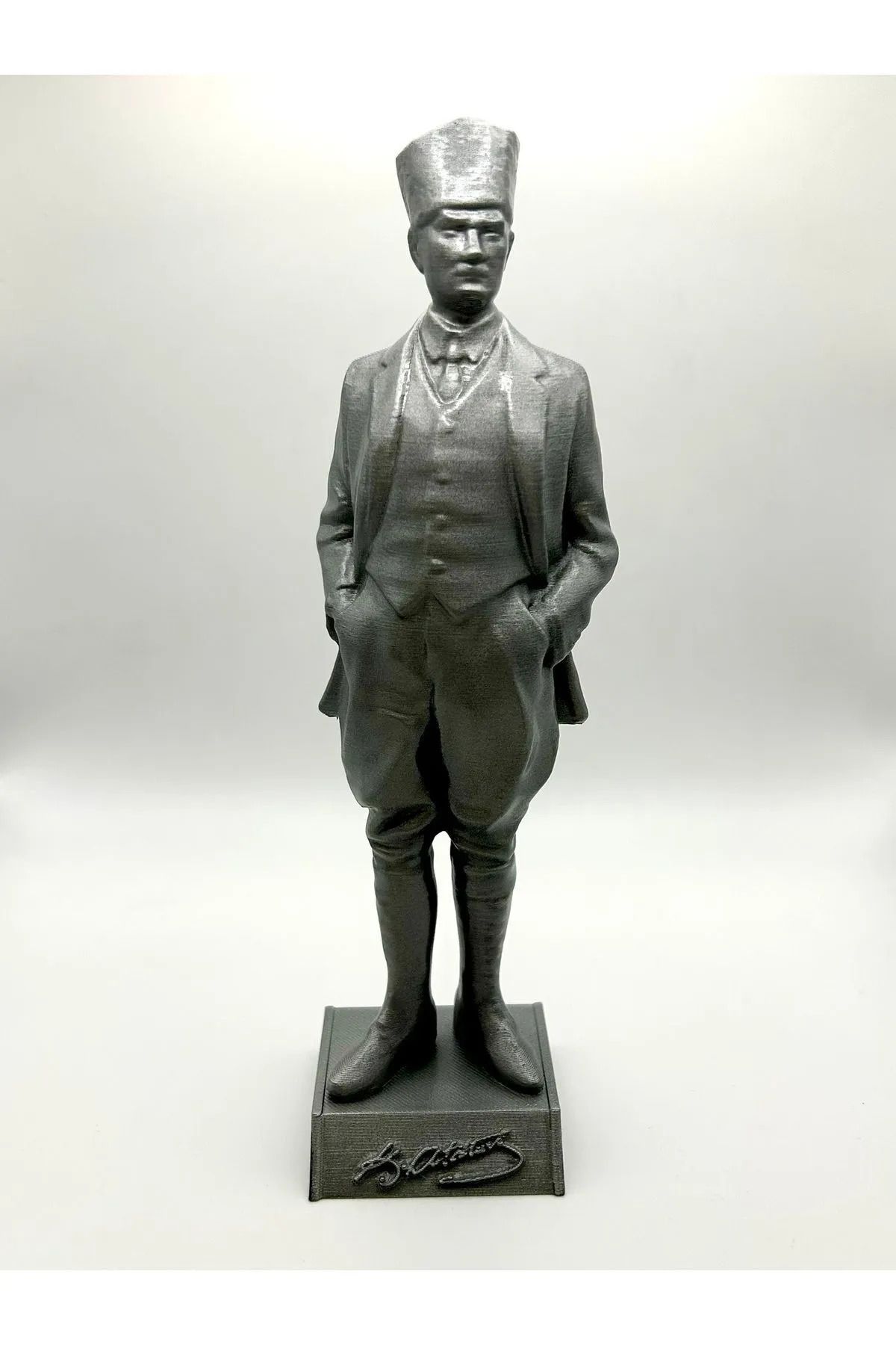 Phigo Atatürk Büstü 20 cm – 3D Baskı Heykel Biblo (İsim Yazılabilir)