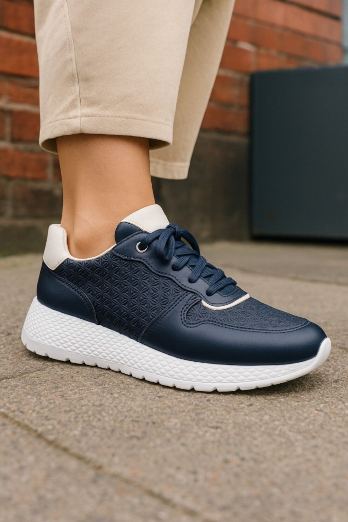 REKOR Kadın Lacivert Sneaker Hakiki Deri