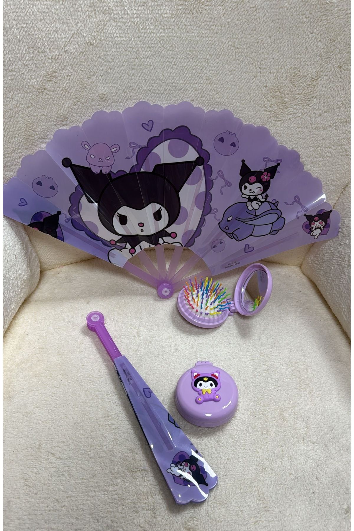 BUCHE Sanrio Kromi Yelpaze Ve Taraklı Ayna Seti