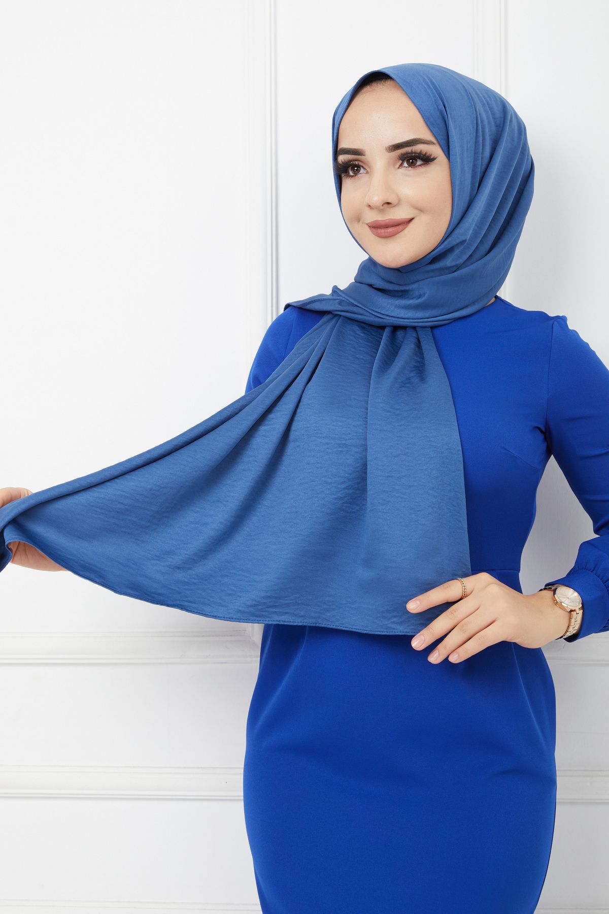 Butik ”%100 İpek Zarafeti | Lüks Dokunuşlu Şal Modeli