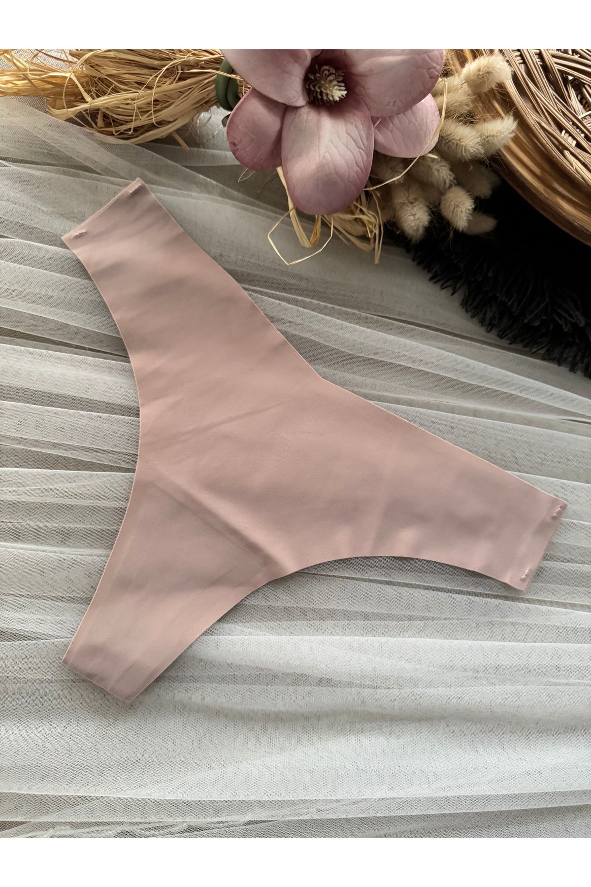 MODA DESENLİ LAZER KESİM İÇ ÇAMAŞİR