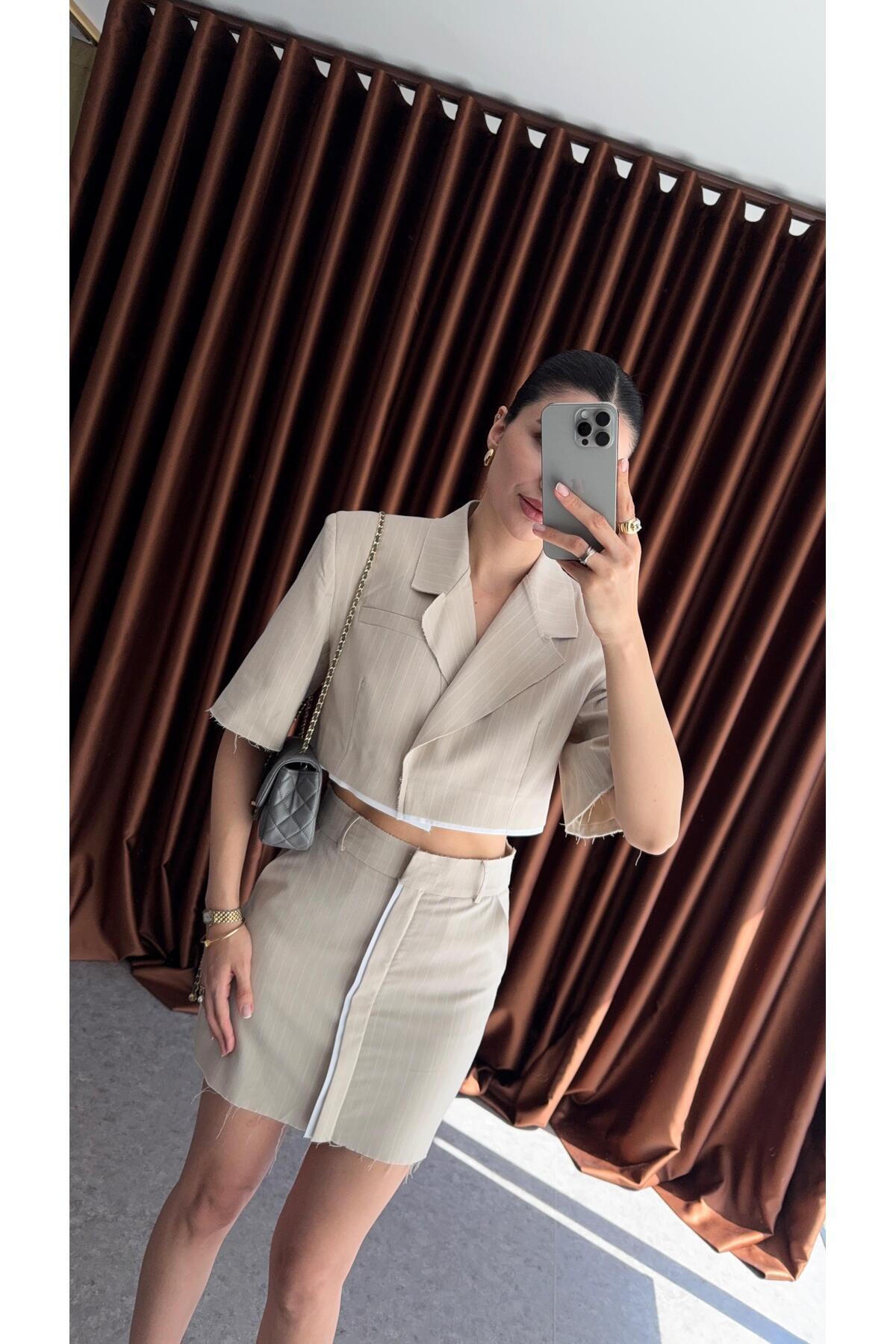 HAZELANNA-Shoulder Padded Striped Suit 6