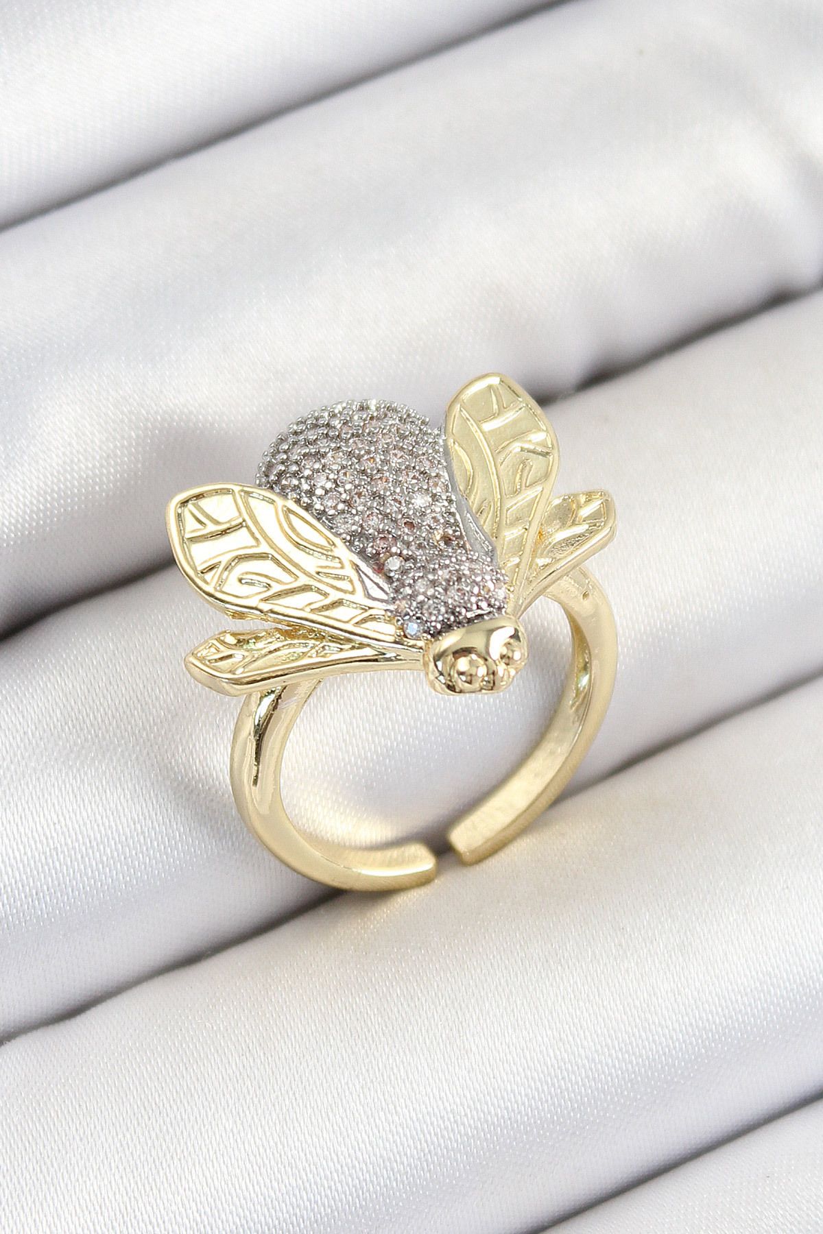 Clariss Pirinç Zirkon Taşlı Arı Model Gümüş Ve Gold Renk Kadın Yüzük