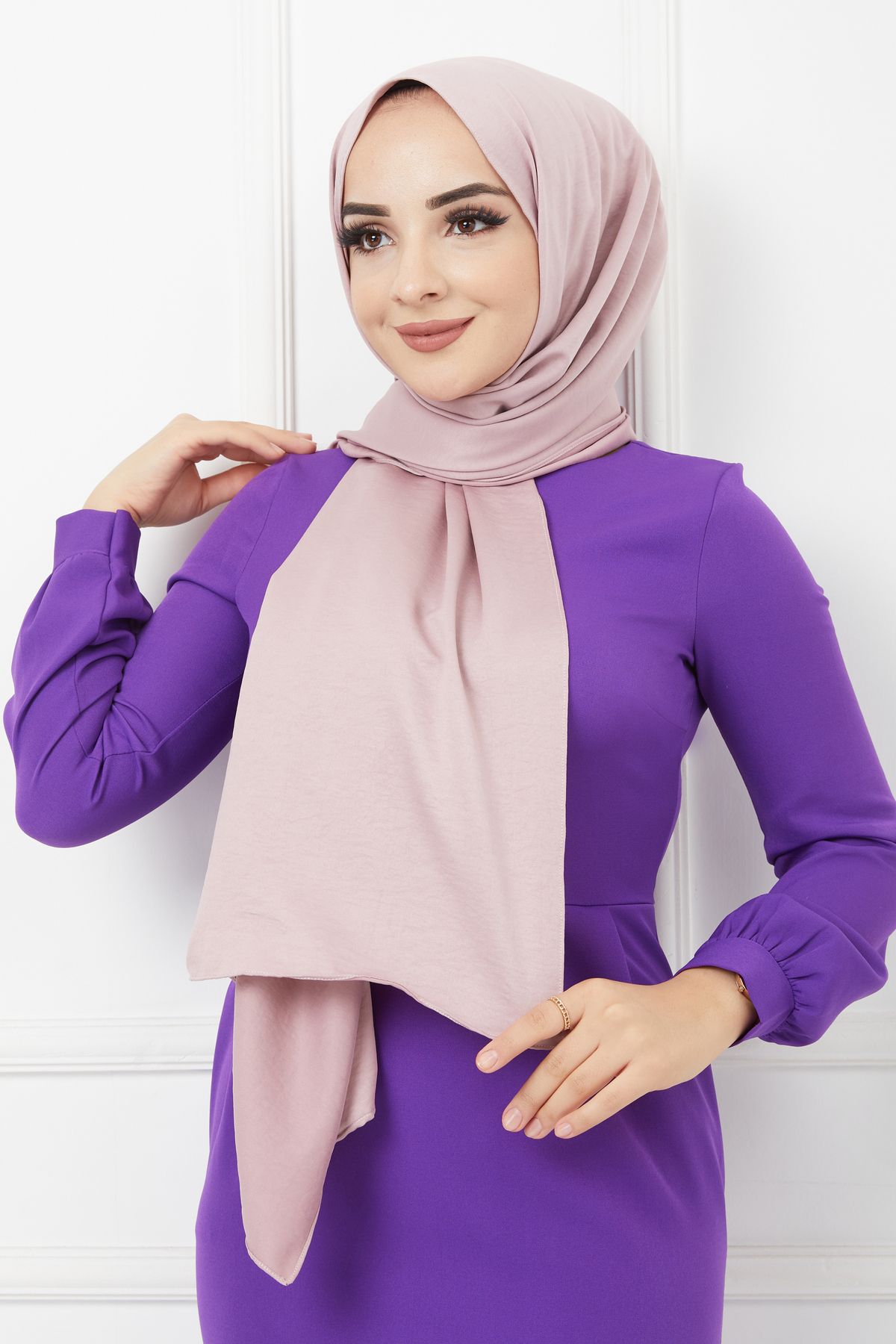 Butik ”%100 İpek Zarafeti | Lüks Dokunuşlu Şal Modeli