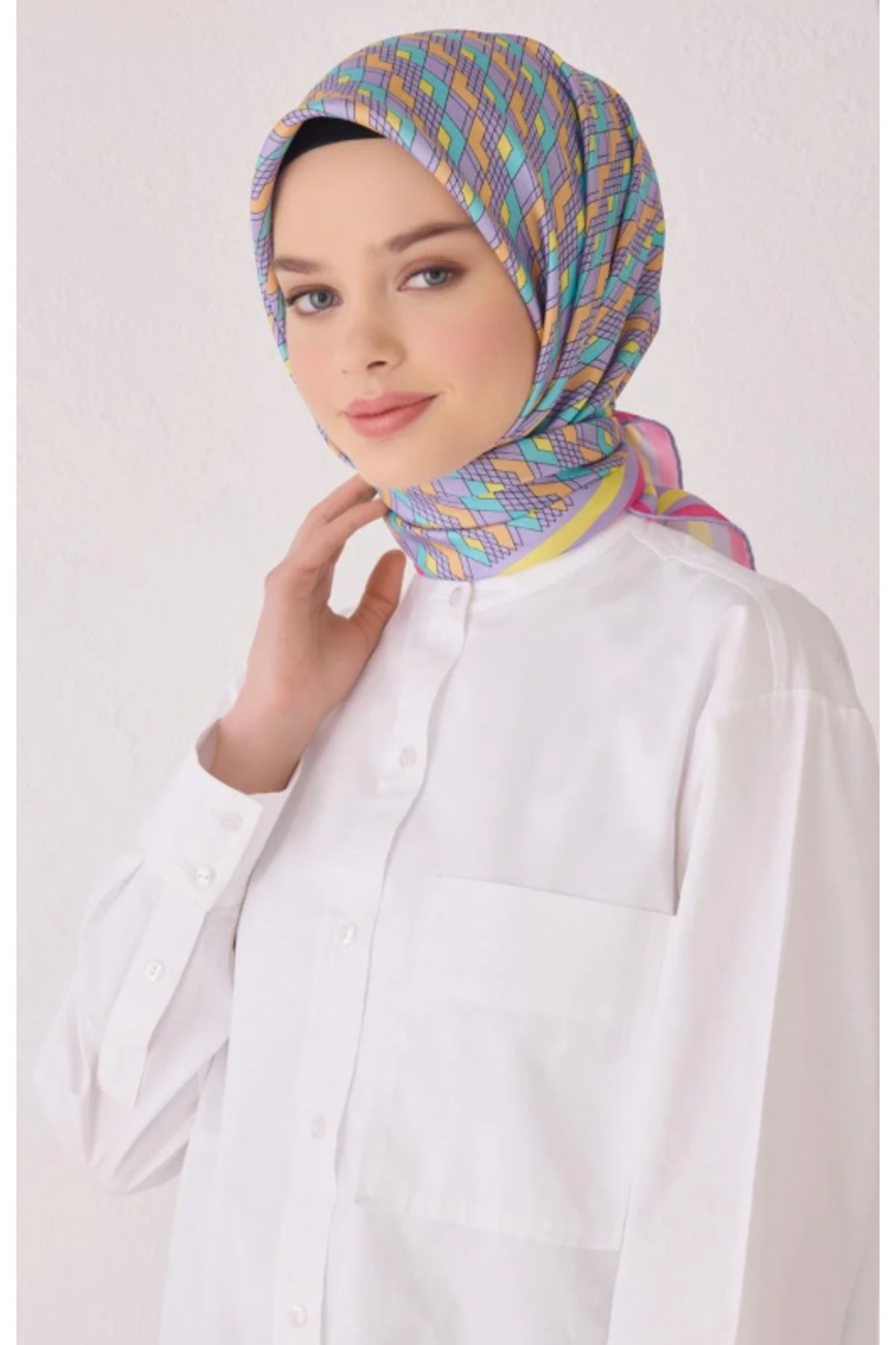 Belli Tivil İpek Eşarp 4052-87 Pembe Karışık Desen