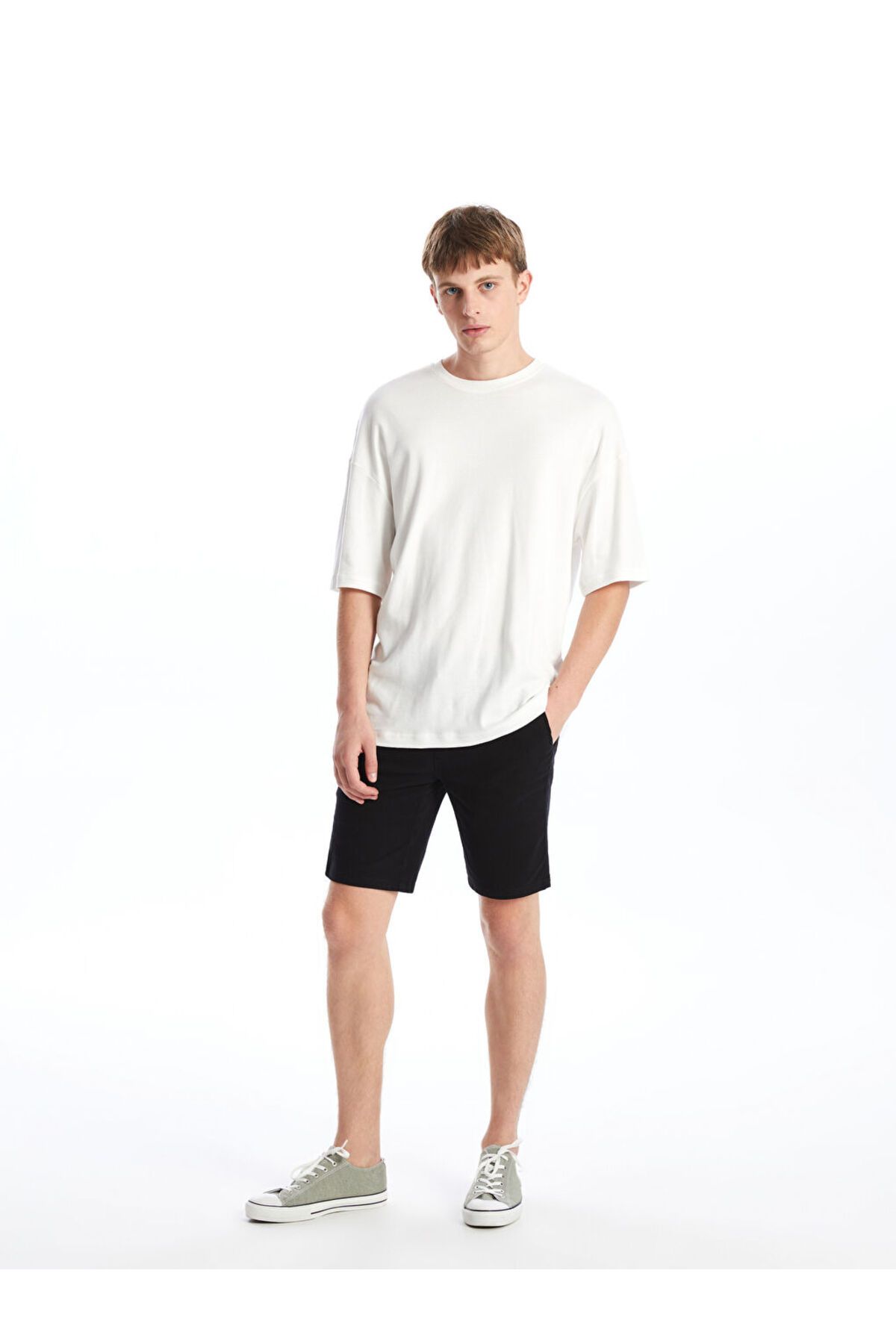 LC Waikiki Slim Fit Erkek Şort