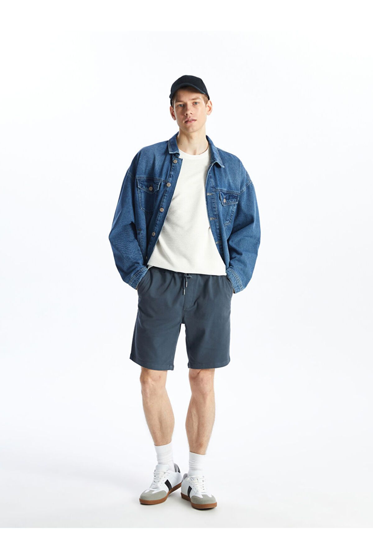 LC Waikiki Slim Fit Erkek Şort